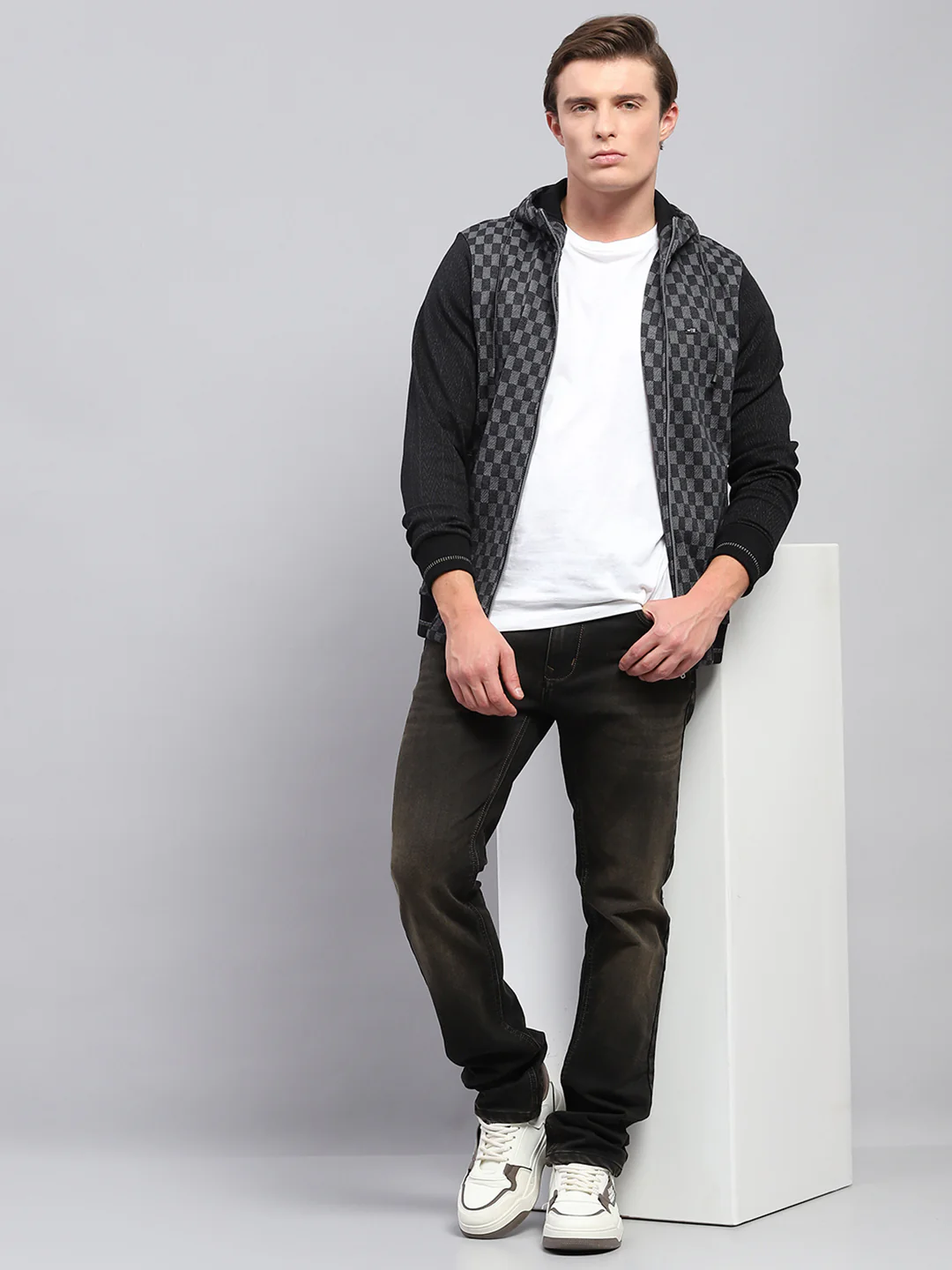 Men Black Printed Hooded Full Sleeve Sweatshirt - Image 2