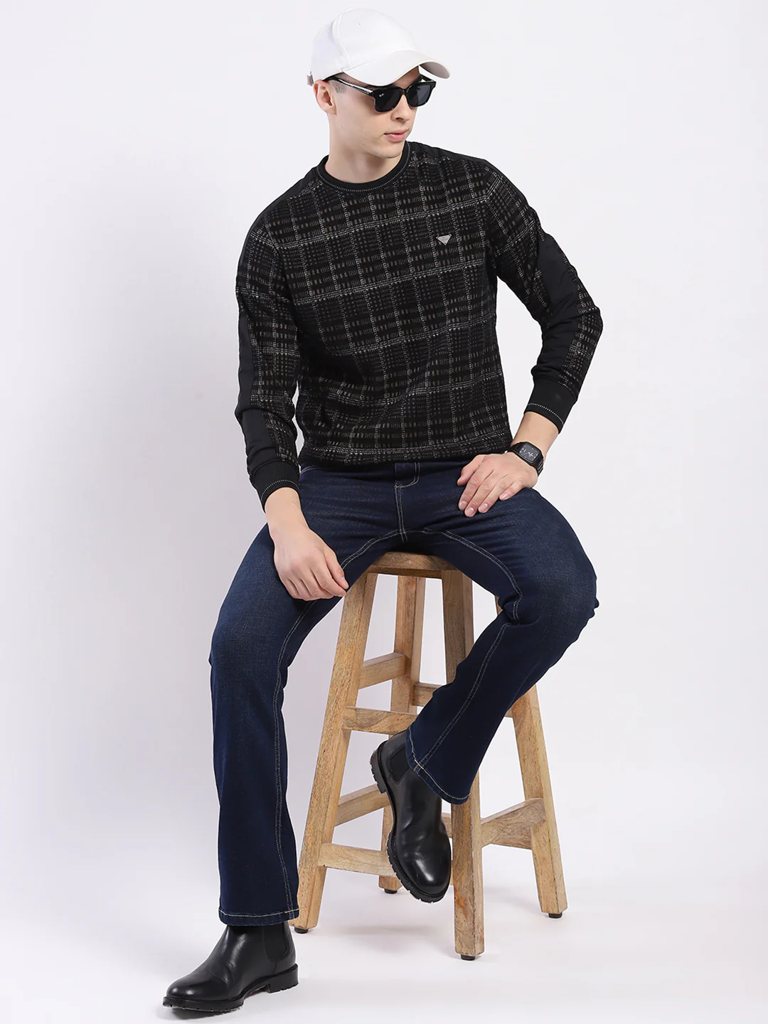 Men Black Printed Round Neck Full Sleeve Sweatshirt - Image 2