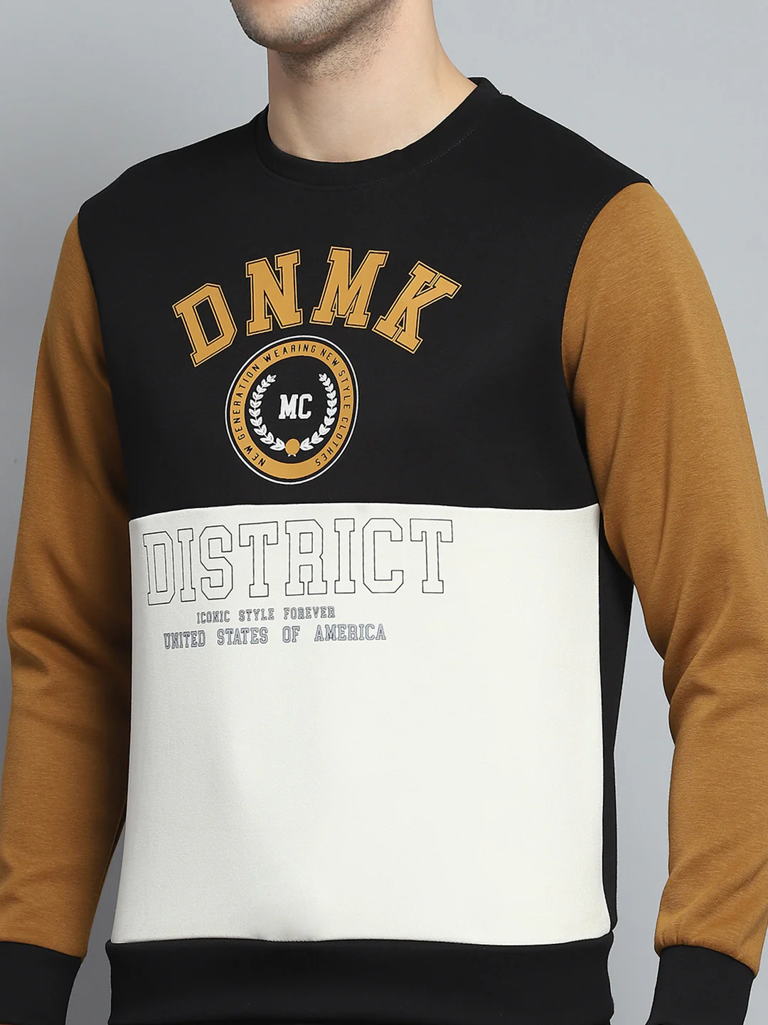 Men Black Printed Round Neck Full Sleeve Winter Tracksuit - Image 7