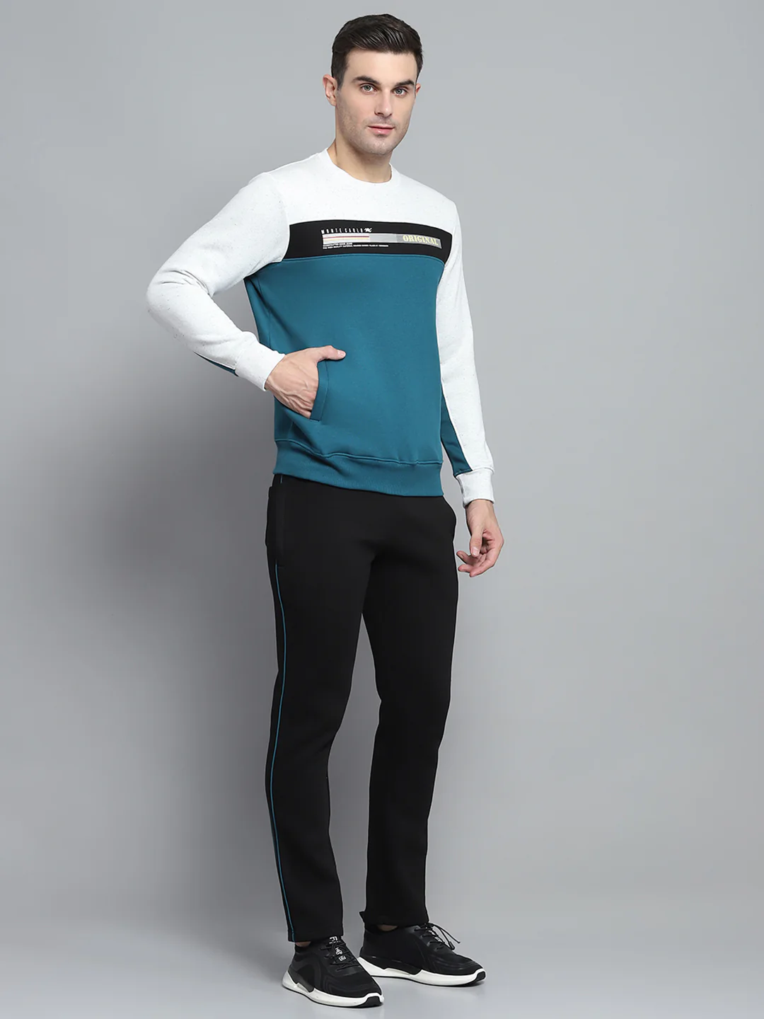 Men Black Printed Round Neck Full Sleeve Winter Tracksuit - Image 4