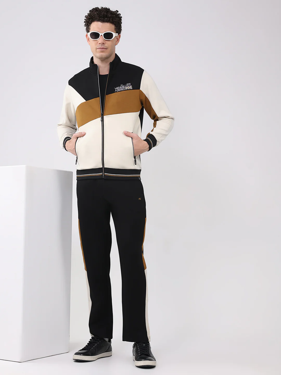 Men Black Printed Round Neck Full Sleeve Winter Tracksuit - Image 2