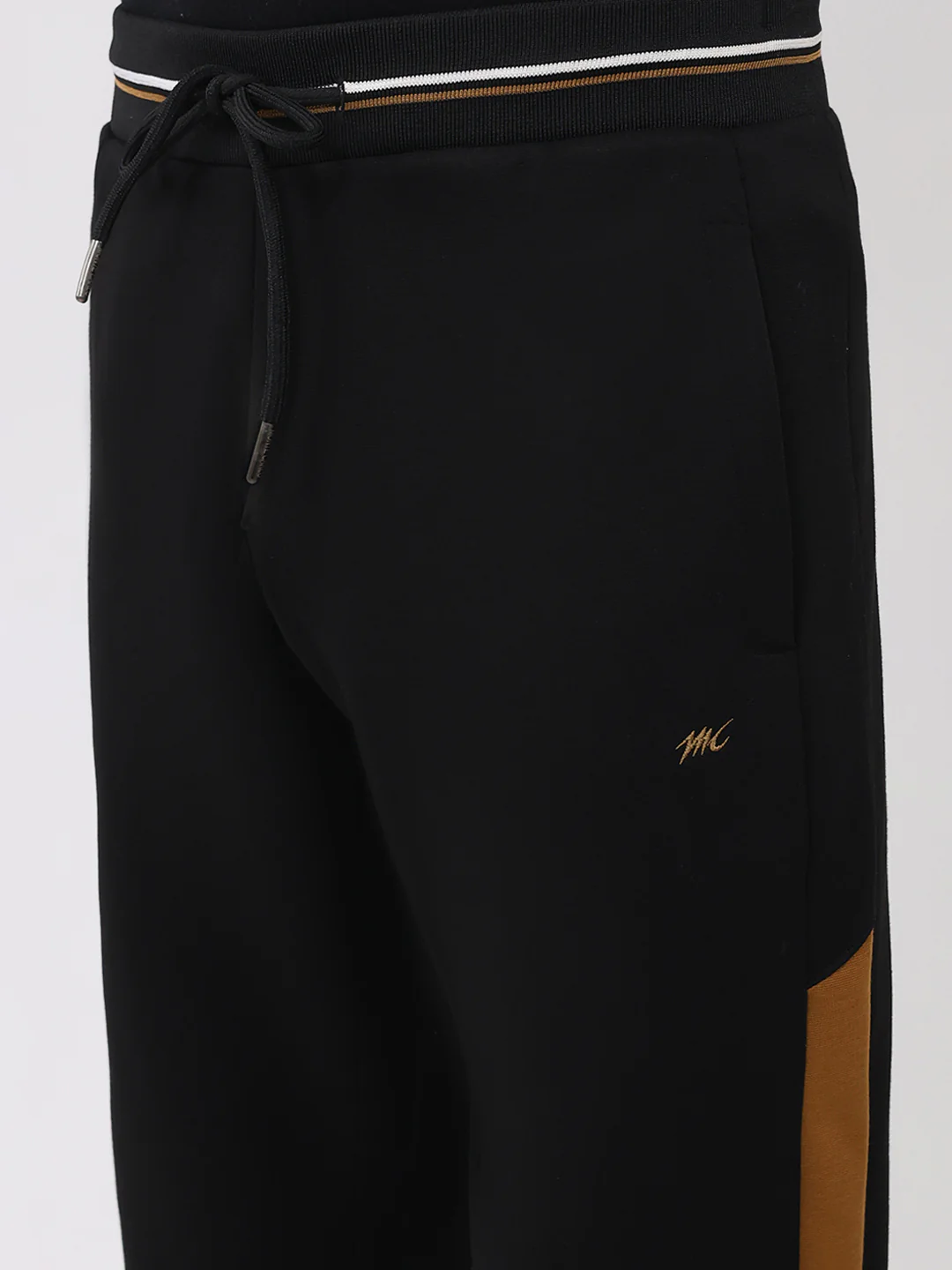 Men Black Printed Round Neck Full Sleeve Winter Tracksuit - Image 8