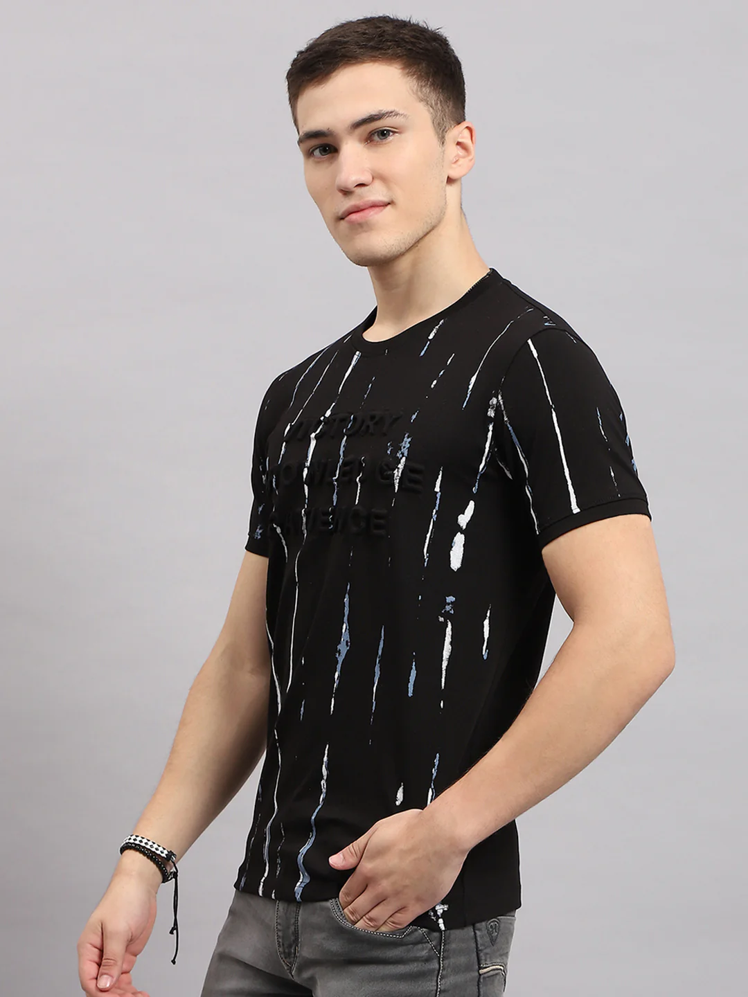 Men Black Printed Round Neck Half Sleeve T-Shirt - Image 3