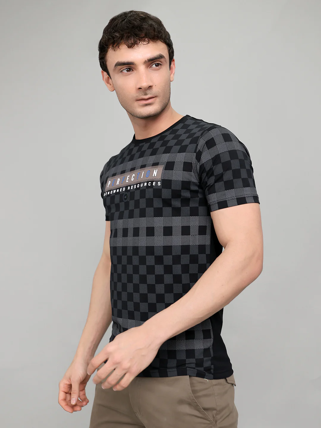Men Black Printed Round Neck Half Sleeve T-Shirt - Image 2