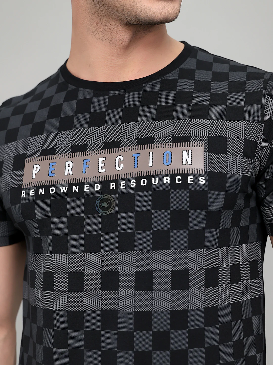 Men Black Printed Round Neck Half Sleeve T-Shirt - Image 4