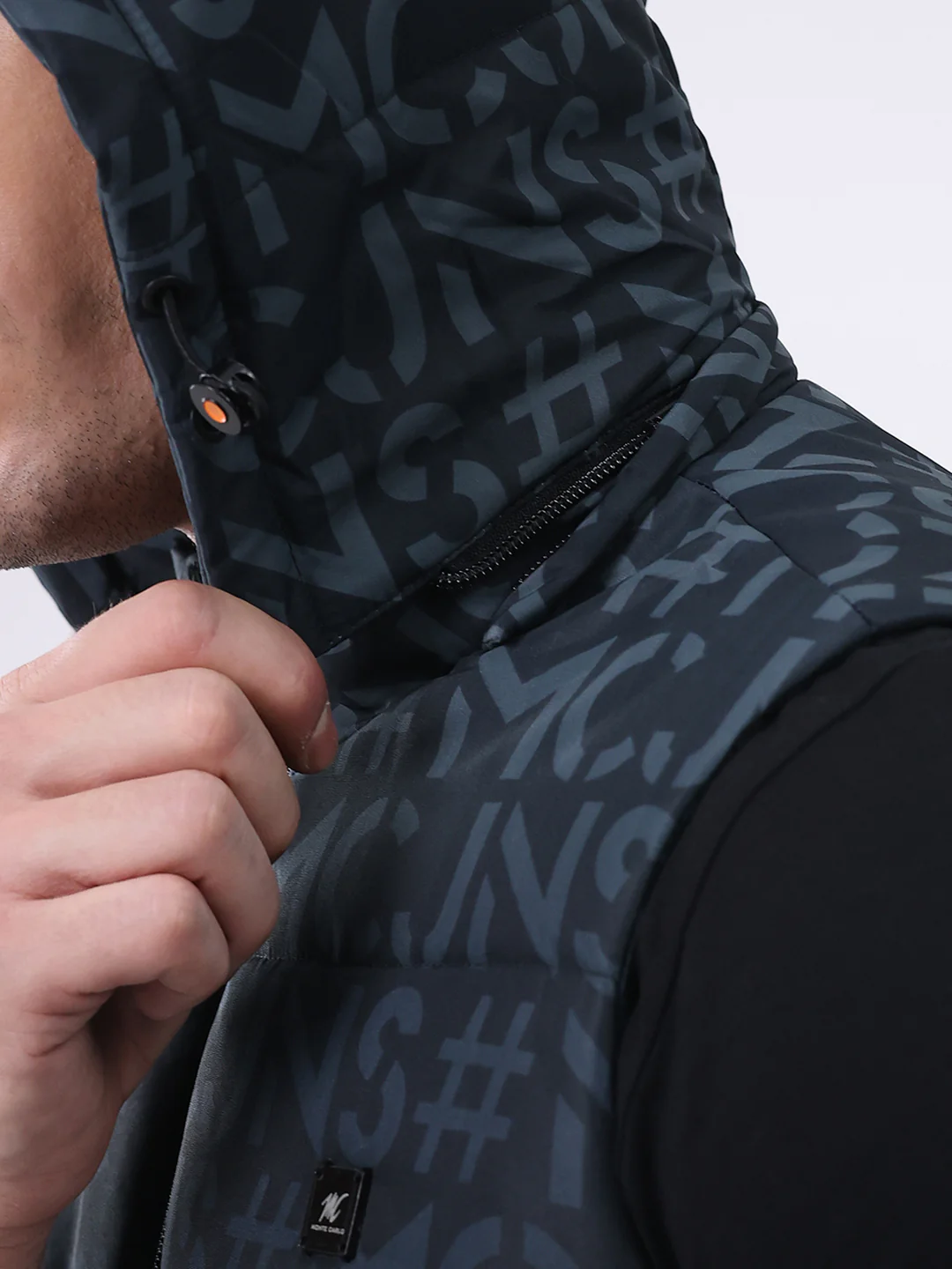 Men Black Self Design Hooded Sleeveless Jacket - Image 7