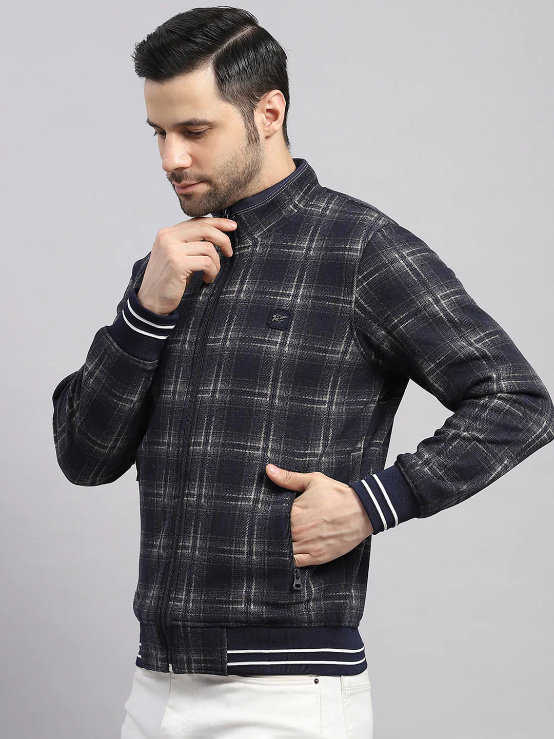 Men Black Self Design Ultra Warm Collar Sweatshirt - Anti-Pilling Fabric - Image 3