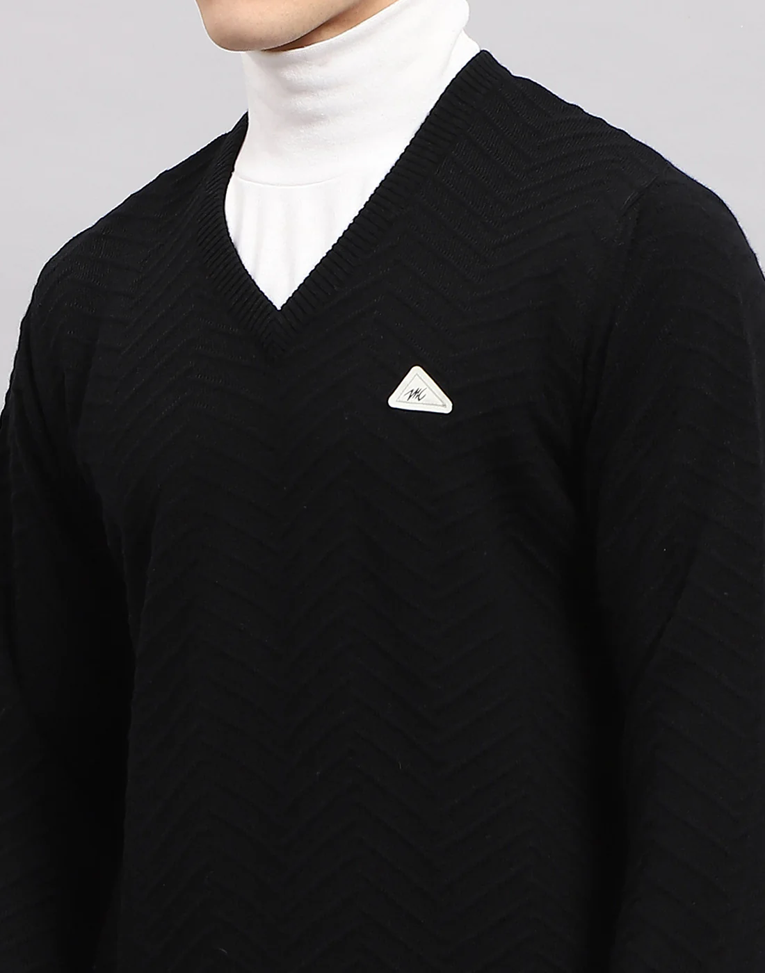 Men Black Self Design V Neck Full Sleeve Pullover - Image 7