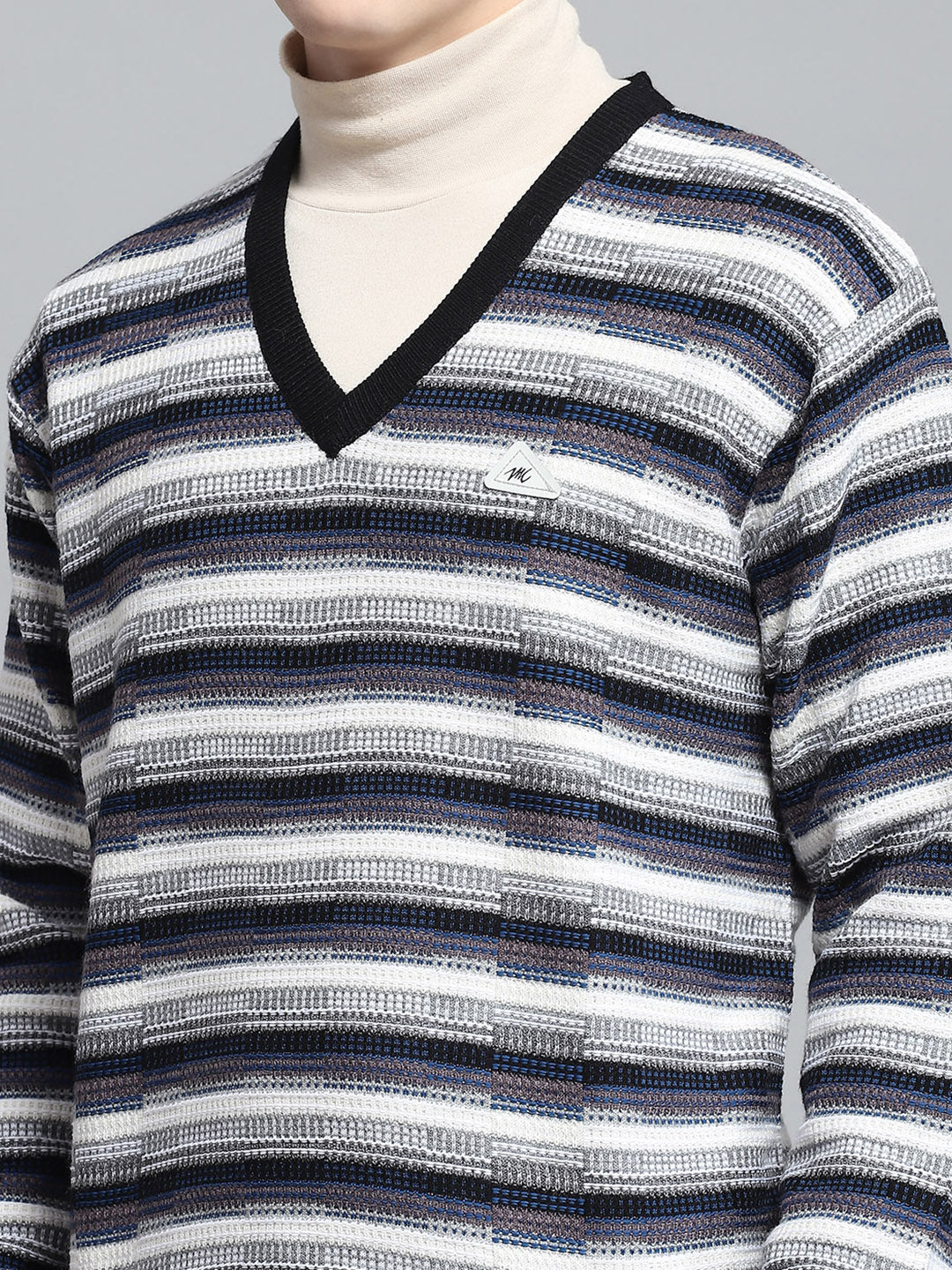 Men Black Self Design V Neck Full Sleeve Pullover - Image 7