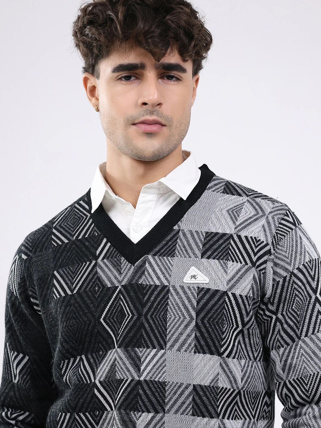 Men Black Self Design V Neck Full Sleeve Pullover - Image 7