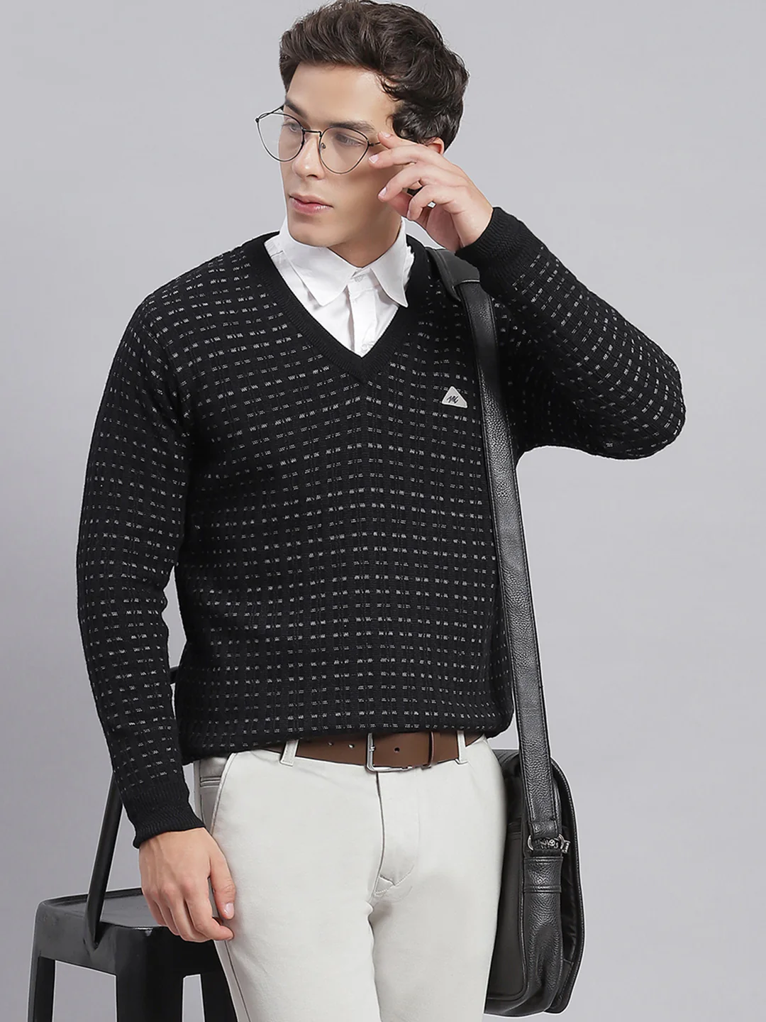 Men Black Self Design V Neck Full Sleeve Sweaters/Pullovers - Image 2