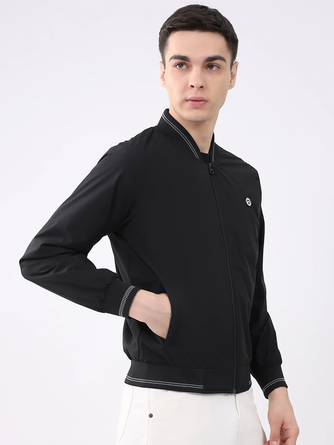 Men Black Solid Collar Full Sleeve Jacket - Image 4