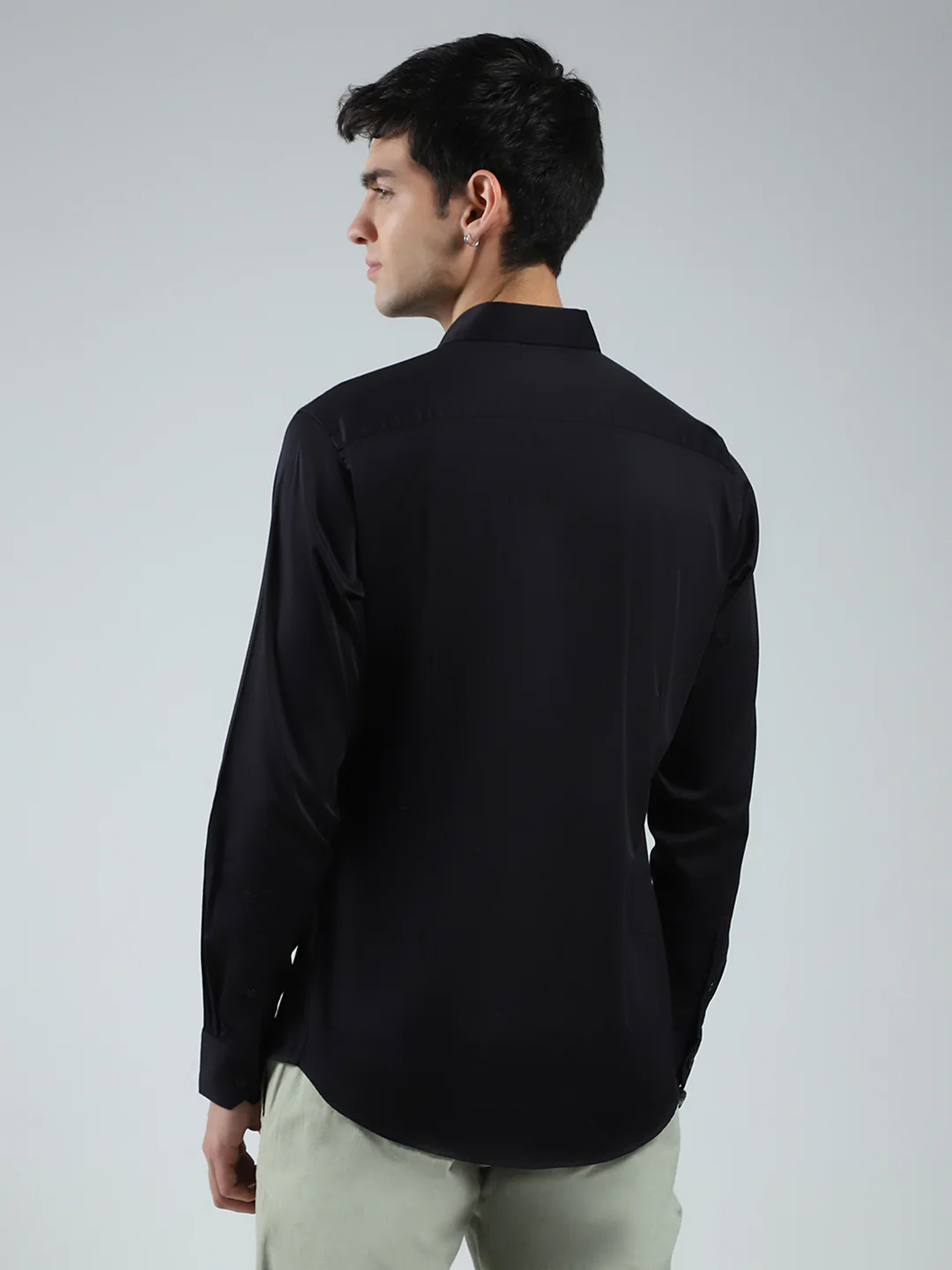 Men Black Solid Collar Full Sleeve Shirt - Image 5