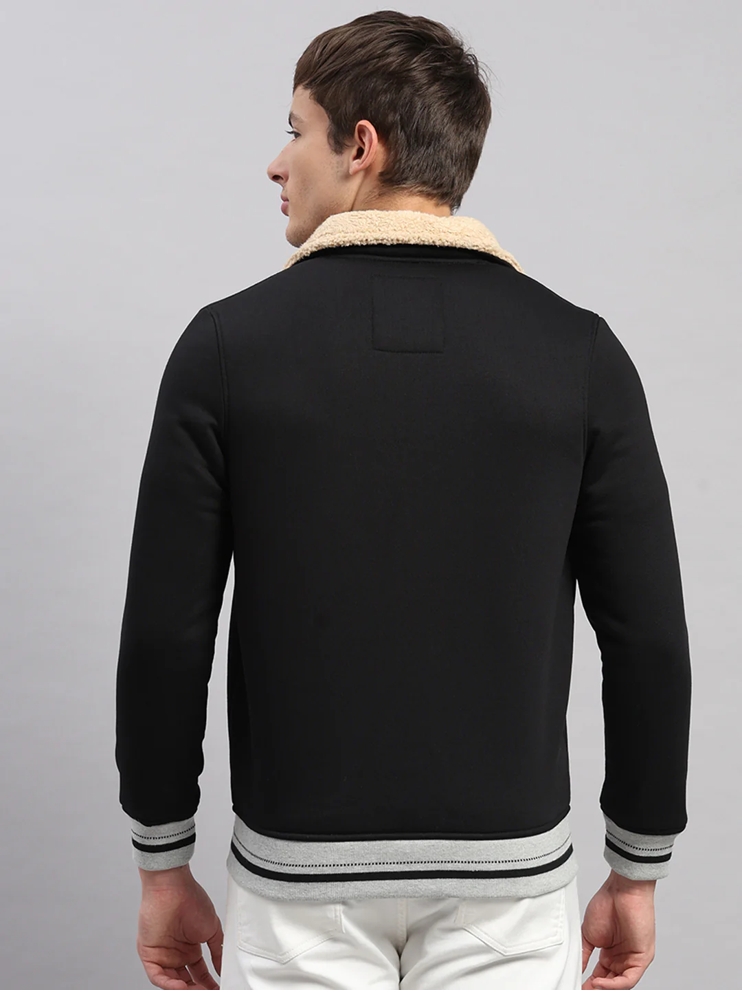 Men Black Solid Collar Full Sleeve Sweatshirt - Image 5