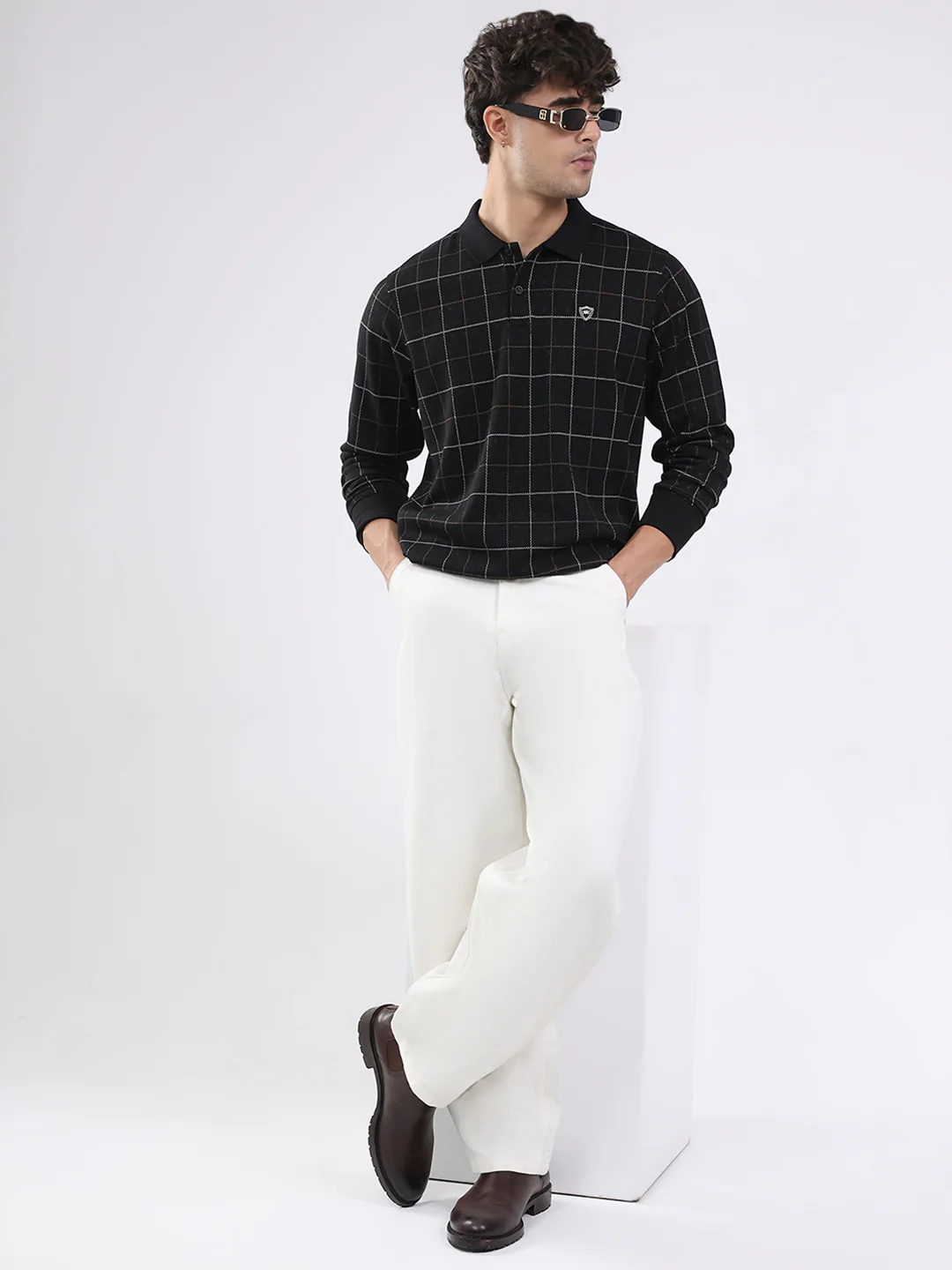 Men Black Solid Collar Full Sleeve Winter T-Shirt - Image 2