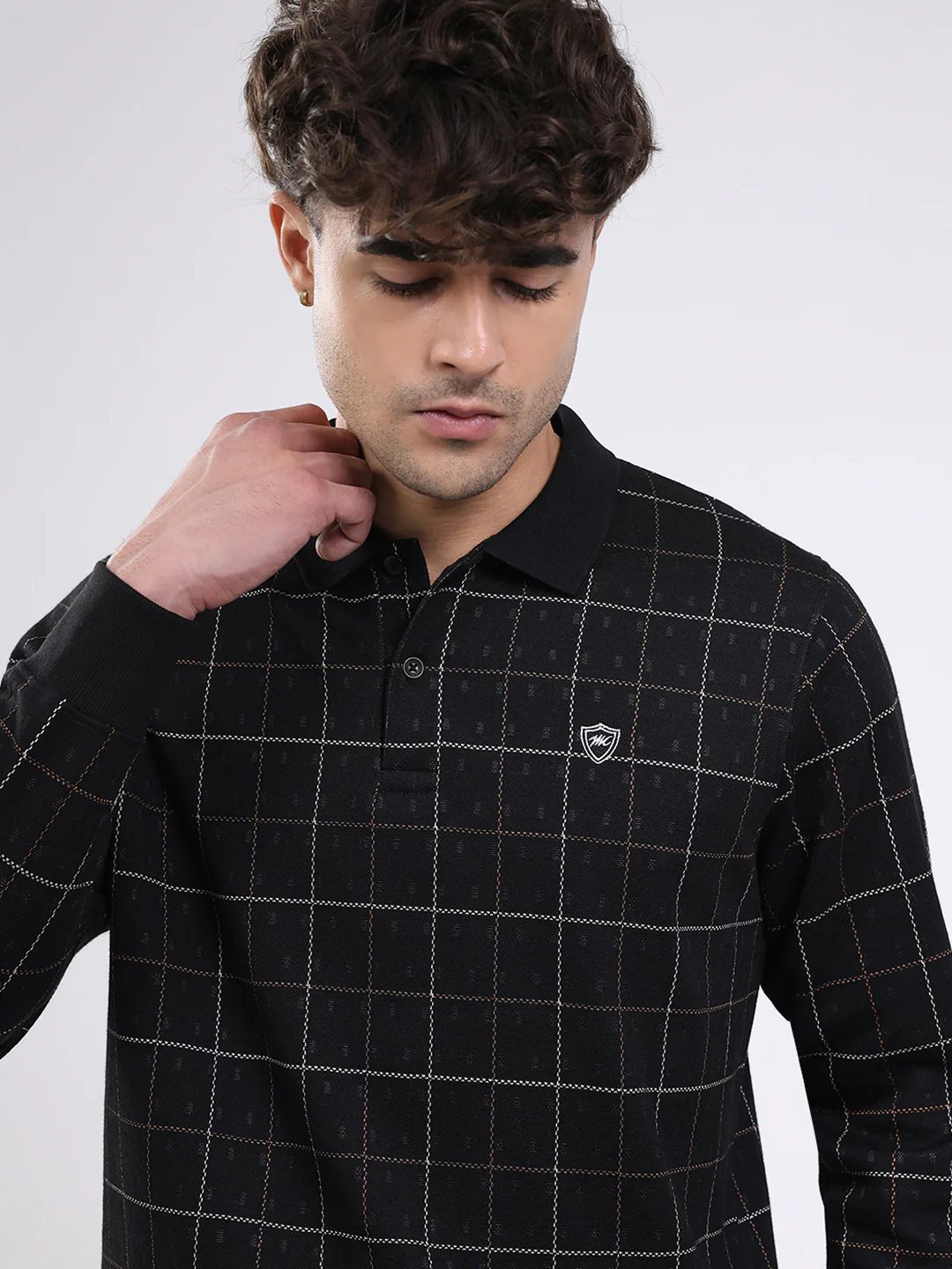 Men Black Solid Collar Full Sleeve Winter T-Shirt - Image 6