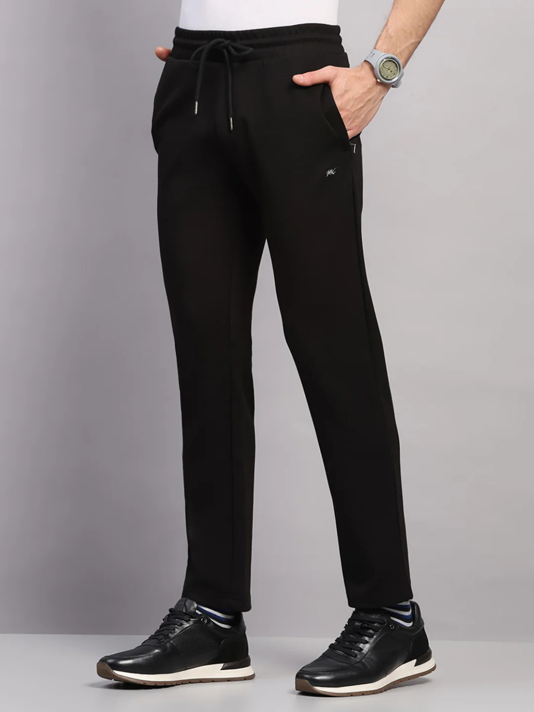 Men Black Solid Collar Full Sleeve Winter Tracksuit - Image 8