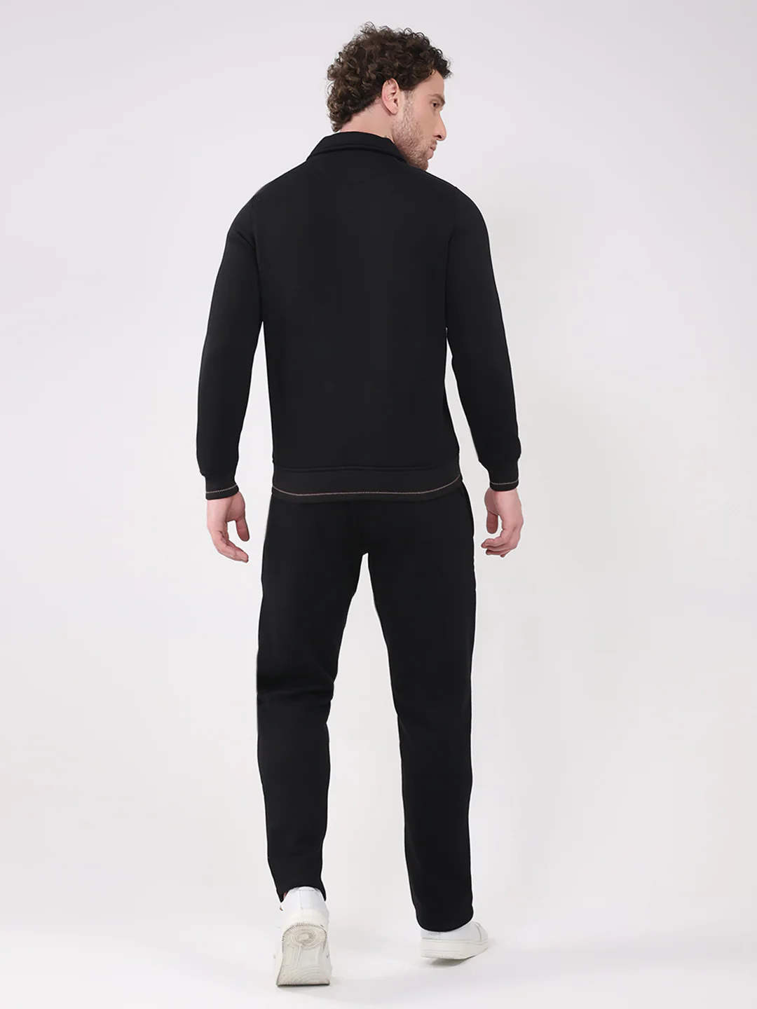 Men Black Solid Collar Full Sleeve Winter Tracksuit - Image 5