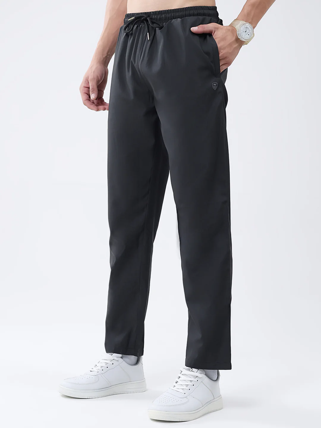 Men Black Solid Collar Full Sleeve Winter Tracksuit - Image 7