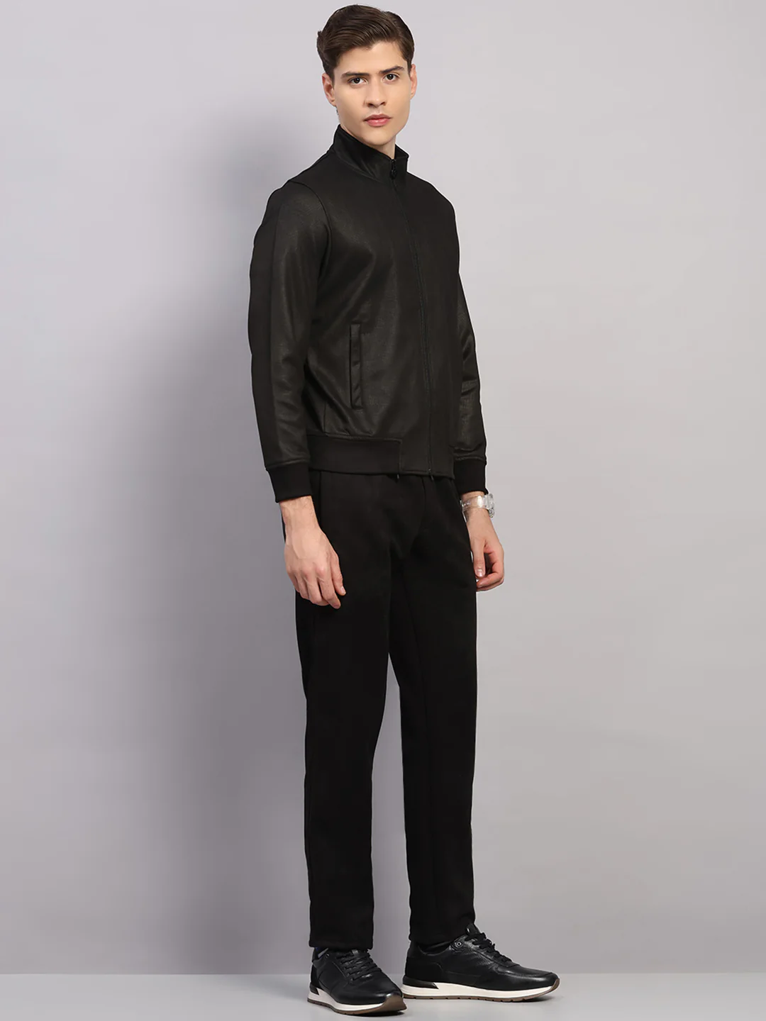 Luxuria Men Black Solid Collar Full Sleeve Winter Tracksuit - Image 4