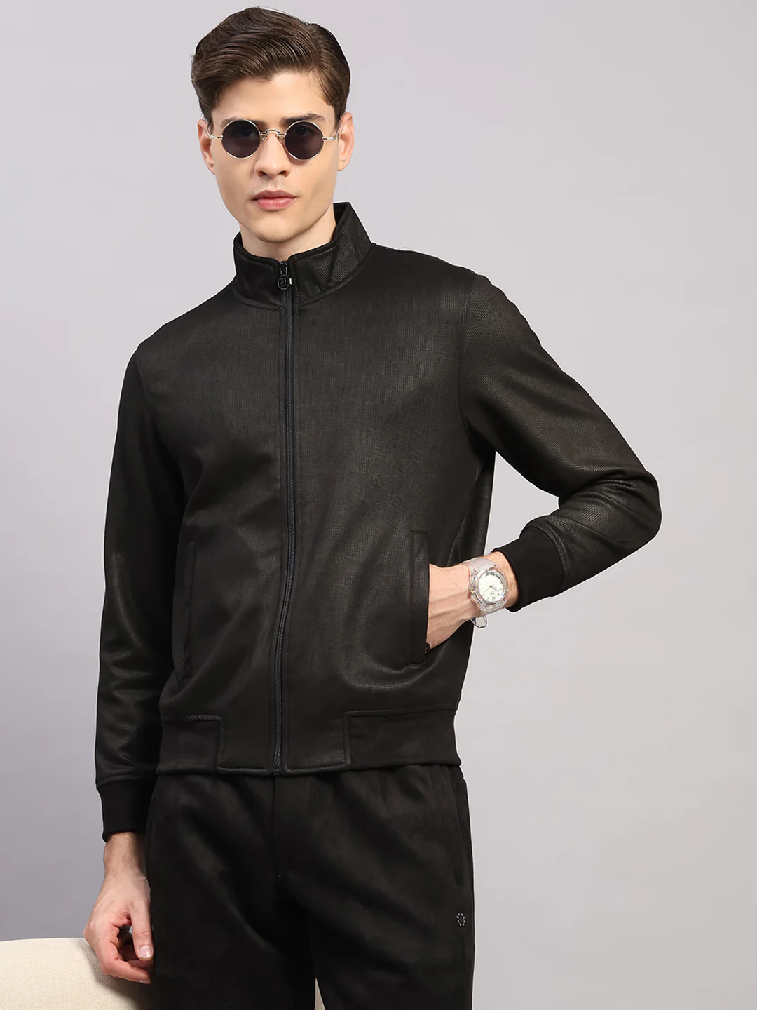 Luxuria Men Black Solid Collar Full Sleeve Winter Tracksuit - Image 6