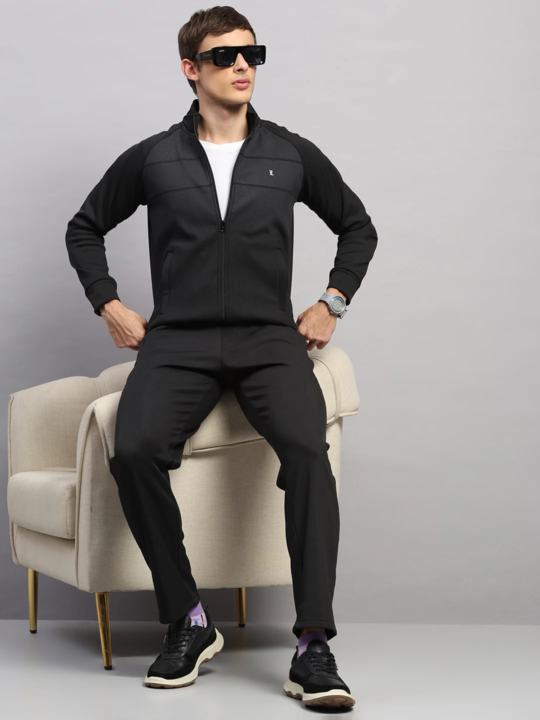 Luxuria Men Black Solid Collar Full Sleeve Winter Tracksuit - Image 2