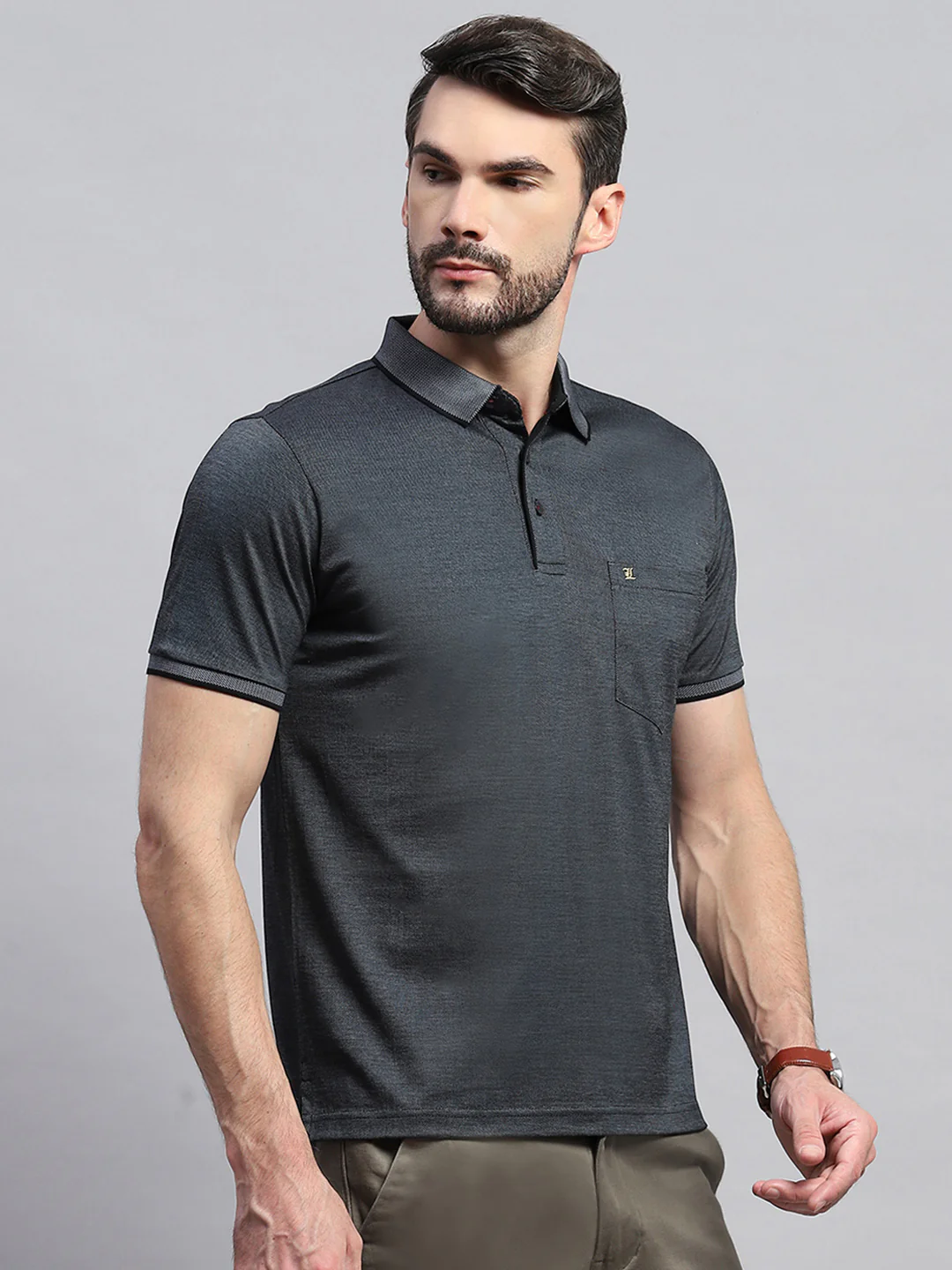 Men Black Solid Collar Half Sleeve T-Shirt - Image 4