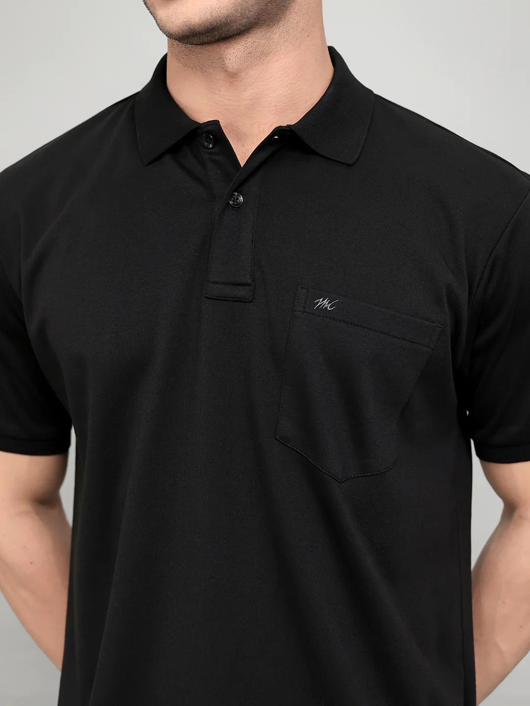 Men Black Solid Collar Half Sleeve T-Shirt - Image 4