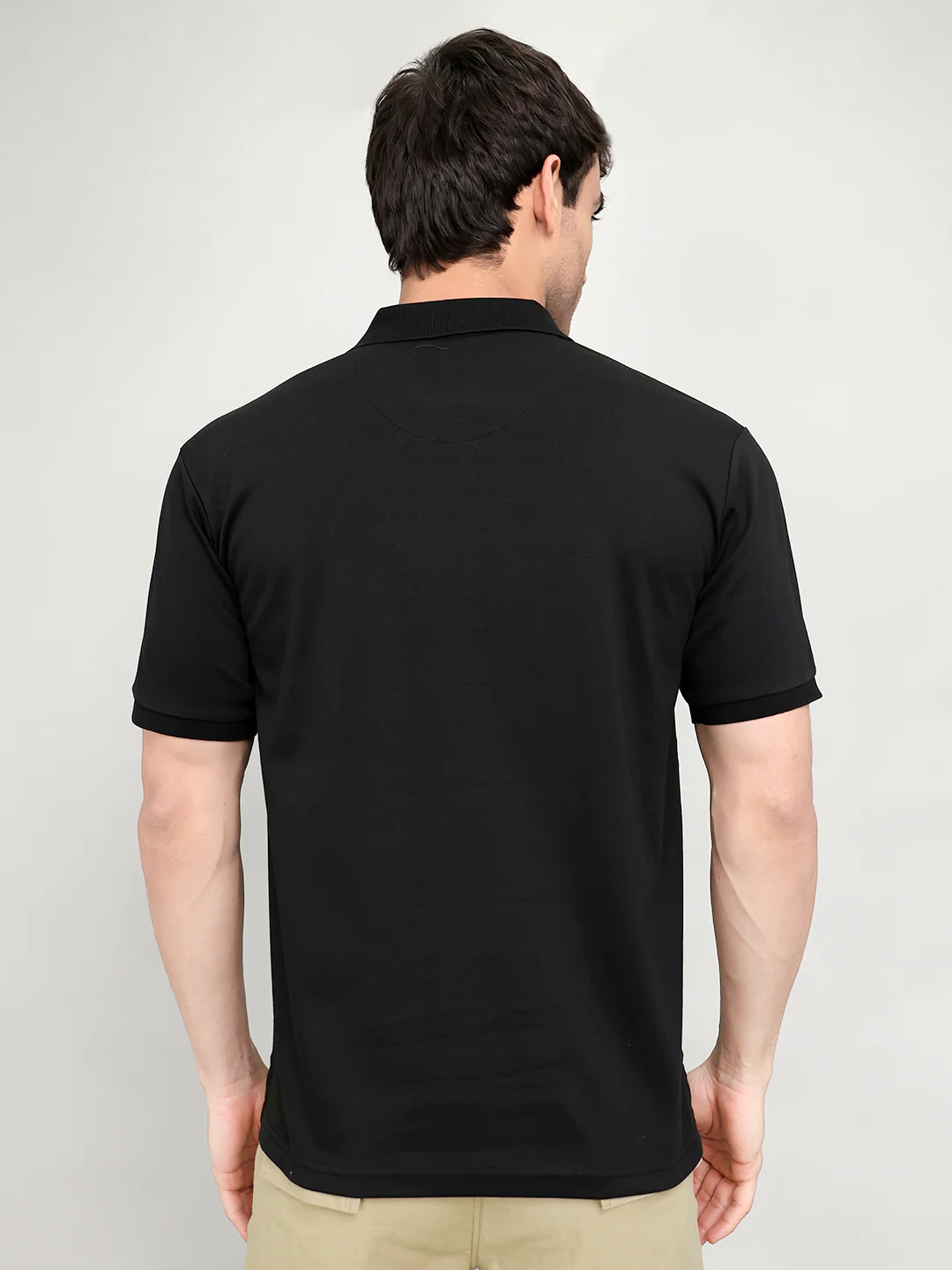 Men Black Solid Collar Half Sleeve T-Shirt - Image 5