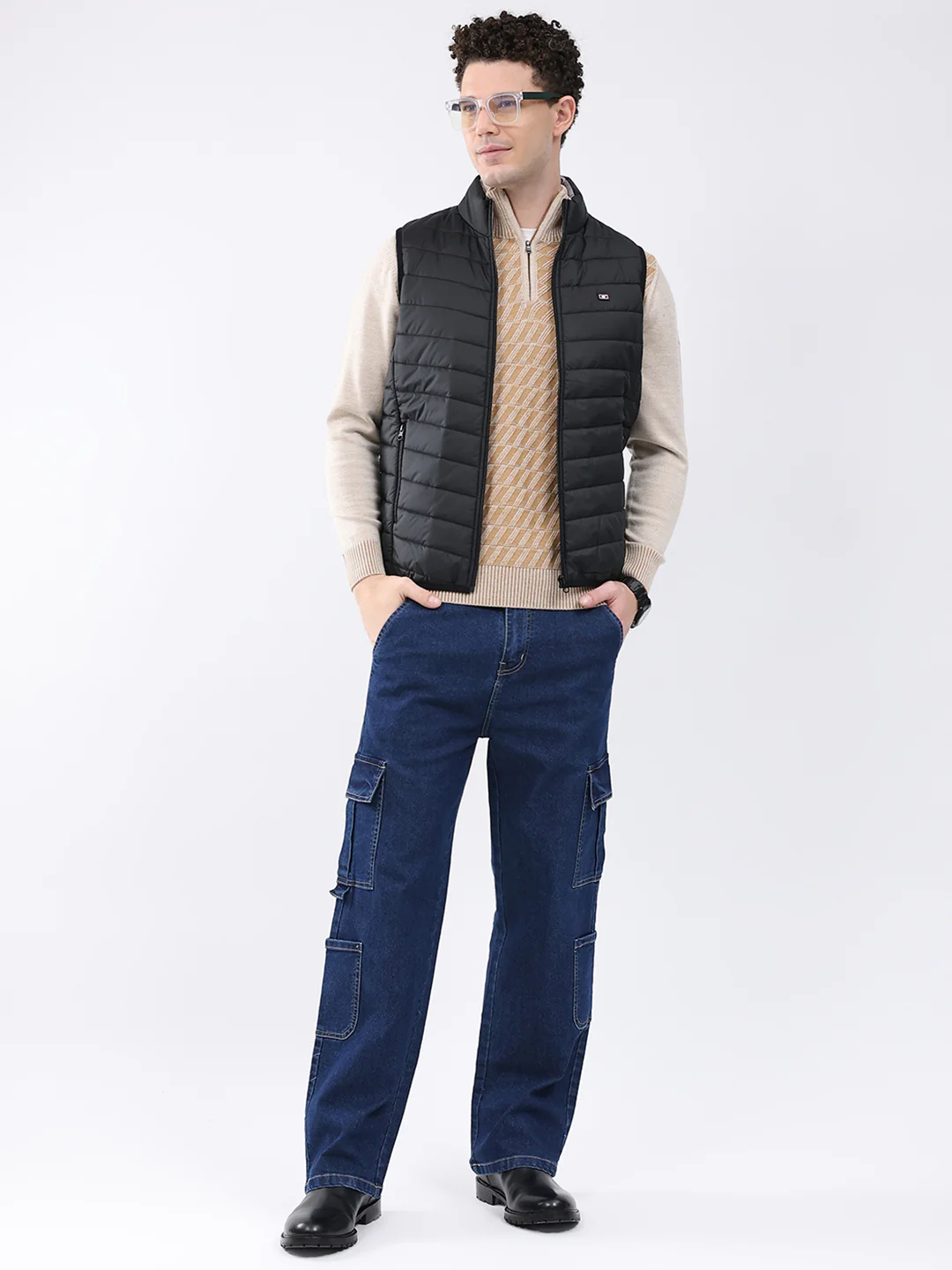 Men Black Solid Collar Sleeveless Jacket - Image 2