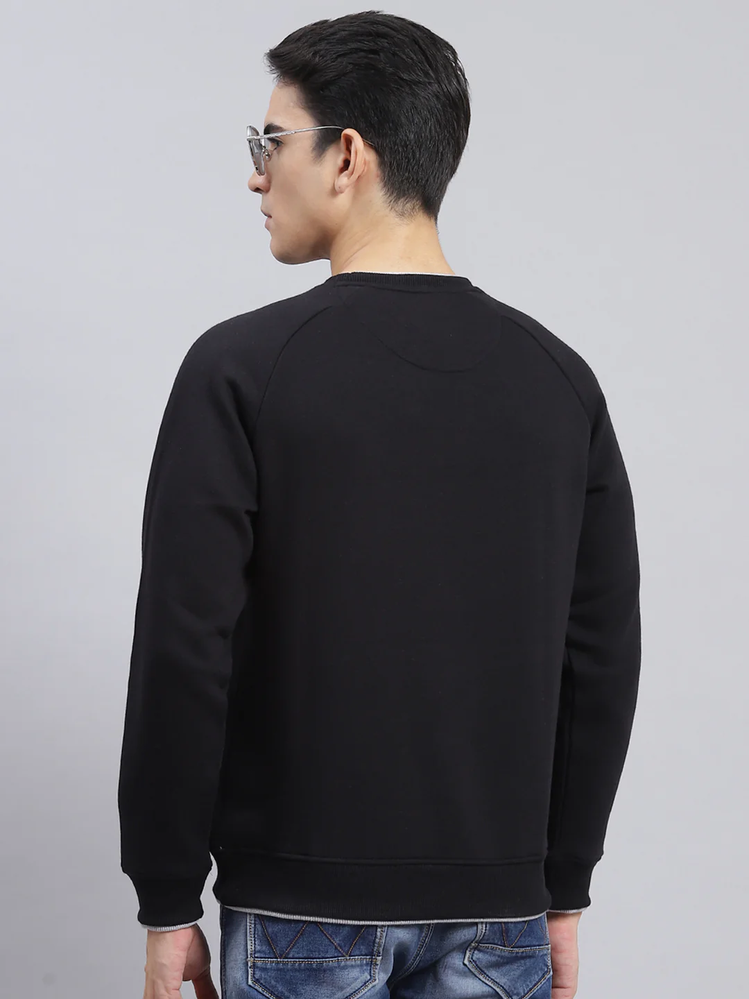 Men Black Solid Cotton Blend Sweatshirt - Image 5
