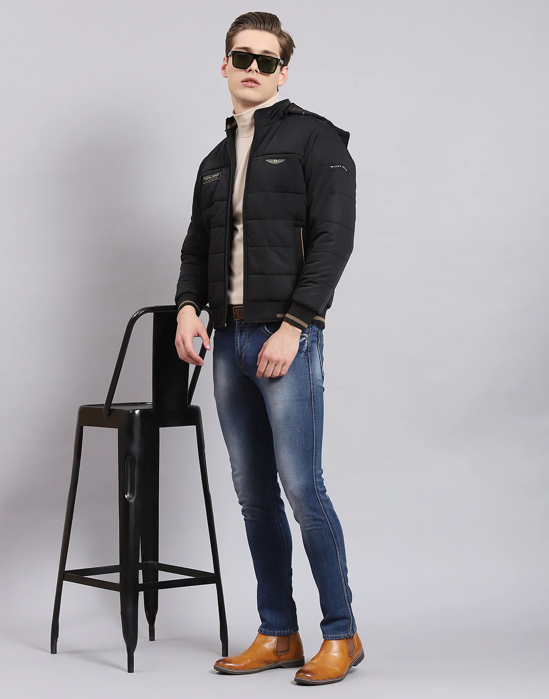 Men Black Solid Hooded Full Sleeve Jacket - Image 2