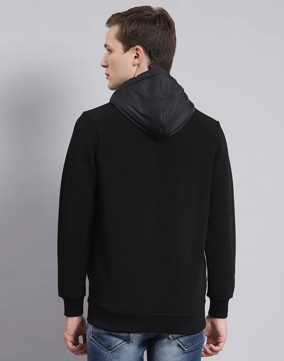 Men Black Solid Hooded Full Sleeve Sweatshirt - Image 5