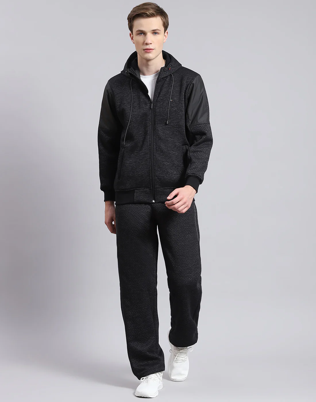 Men Black Solid Hooded Full Sleeve Tracksuit - Image 2