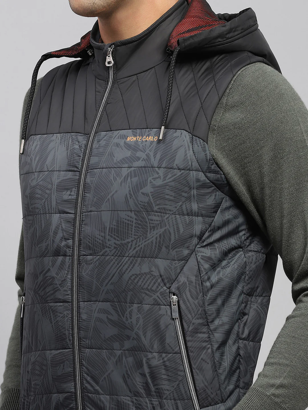Men Black Solid Hooded Sleeveless Jacket - Image 6