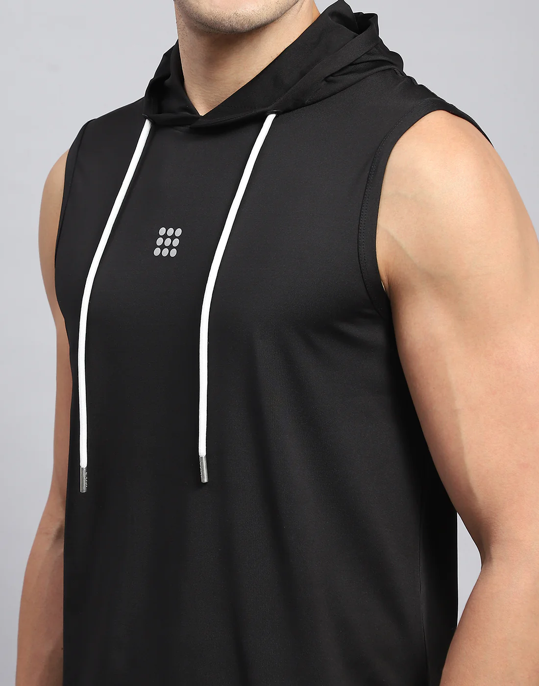 Rock.it Men Black Solid Hooded Sleeveless T-Shirt - Image 6