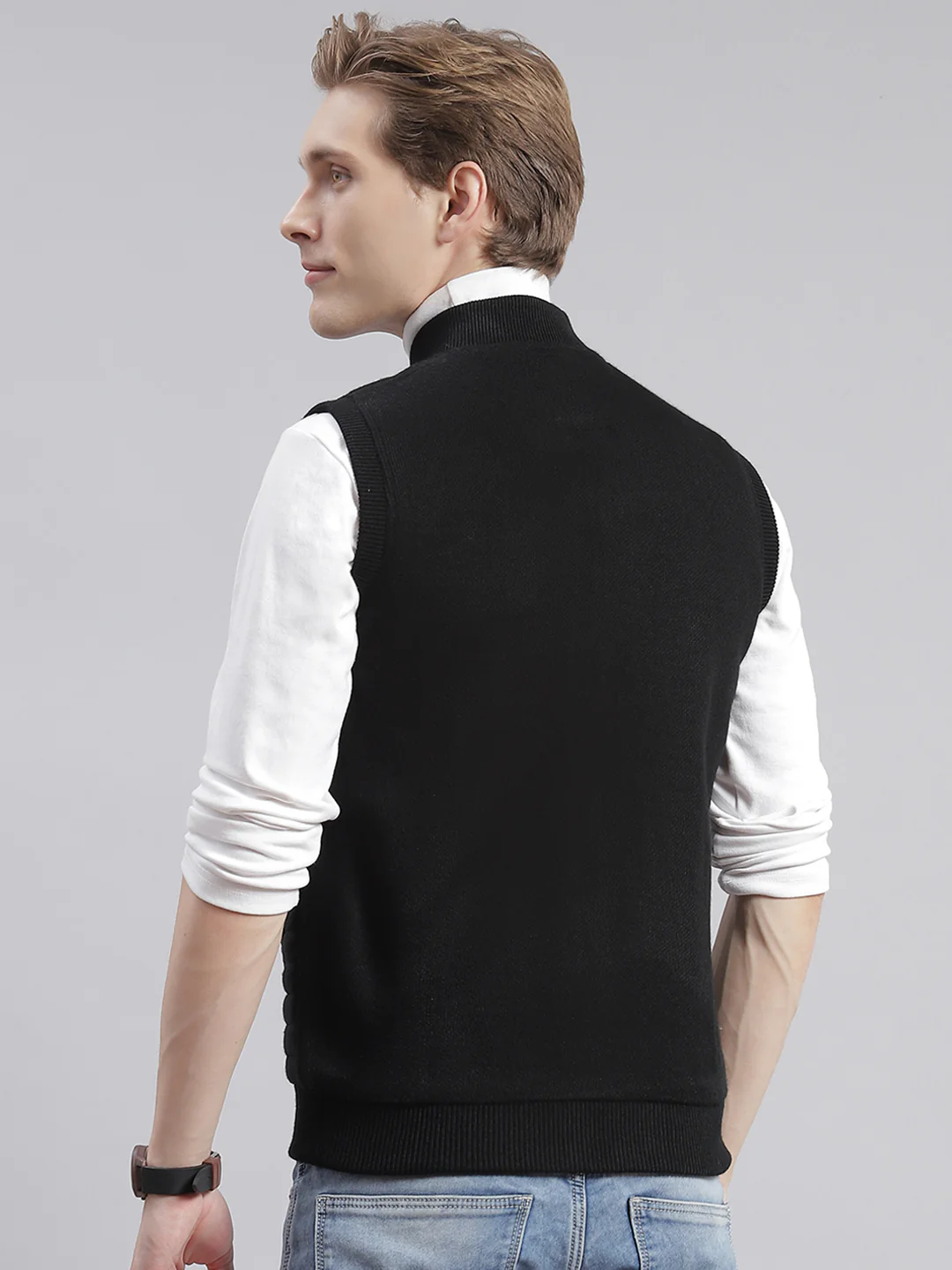 Men Black Solid Mandarin Collar Sleeveless Jackets - Image 6