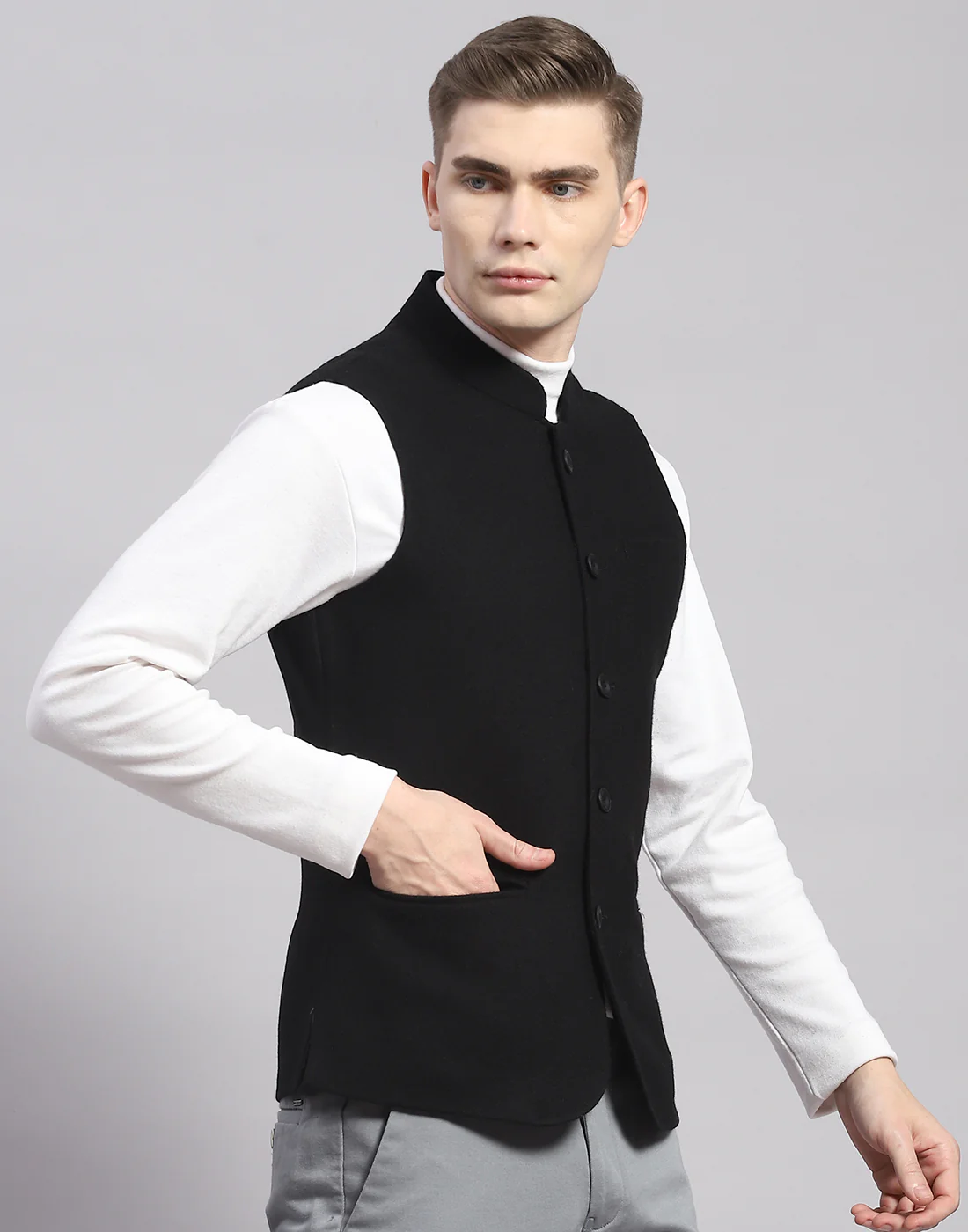 Men Black Solid Mandarin Collar Sleeveless Nehru Jacket - Image 4