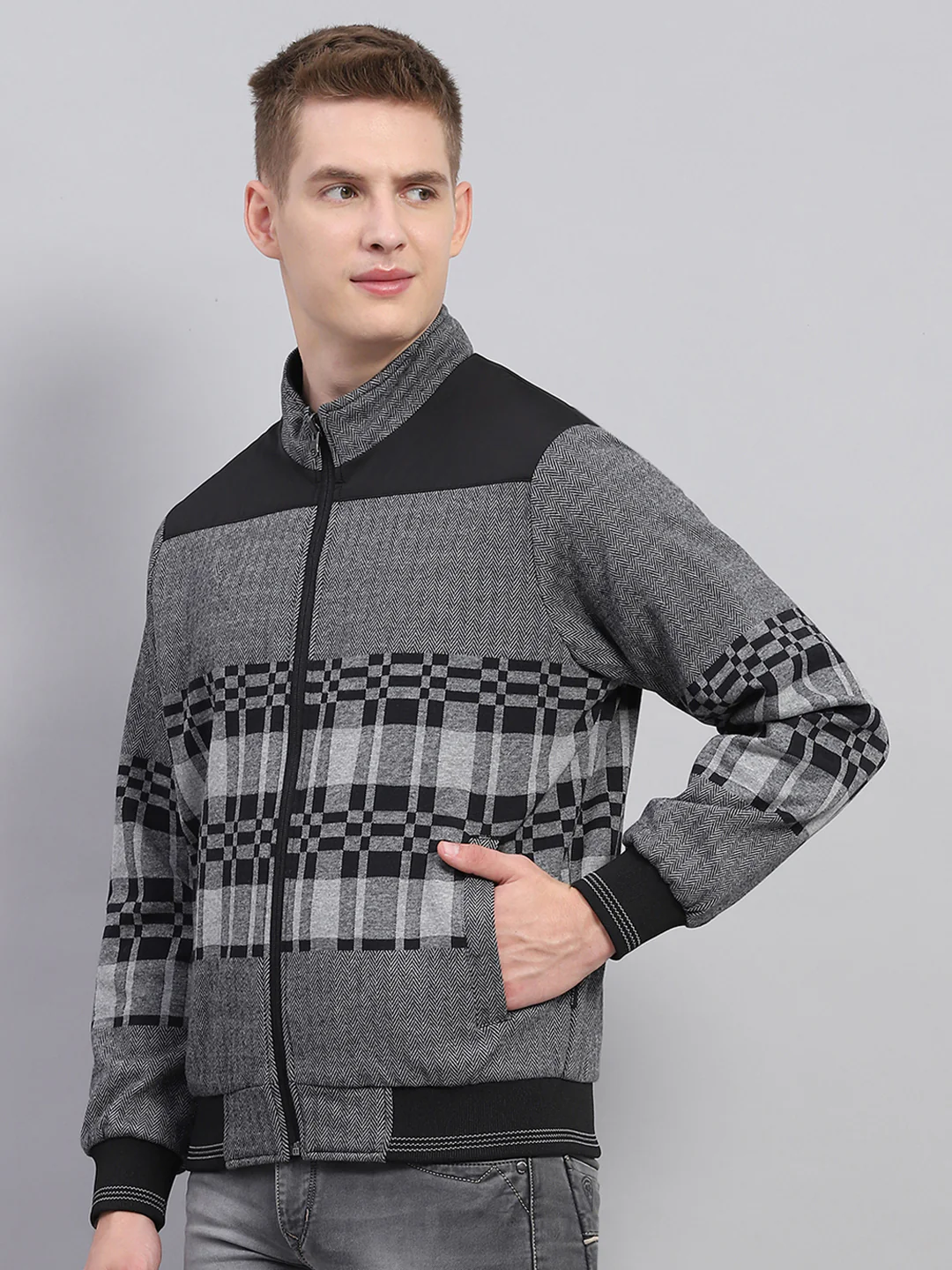 Men Black Solid Mock Neck Full Sleeve Jacket - Image 9