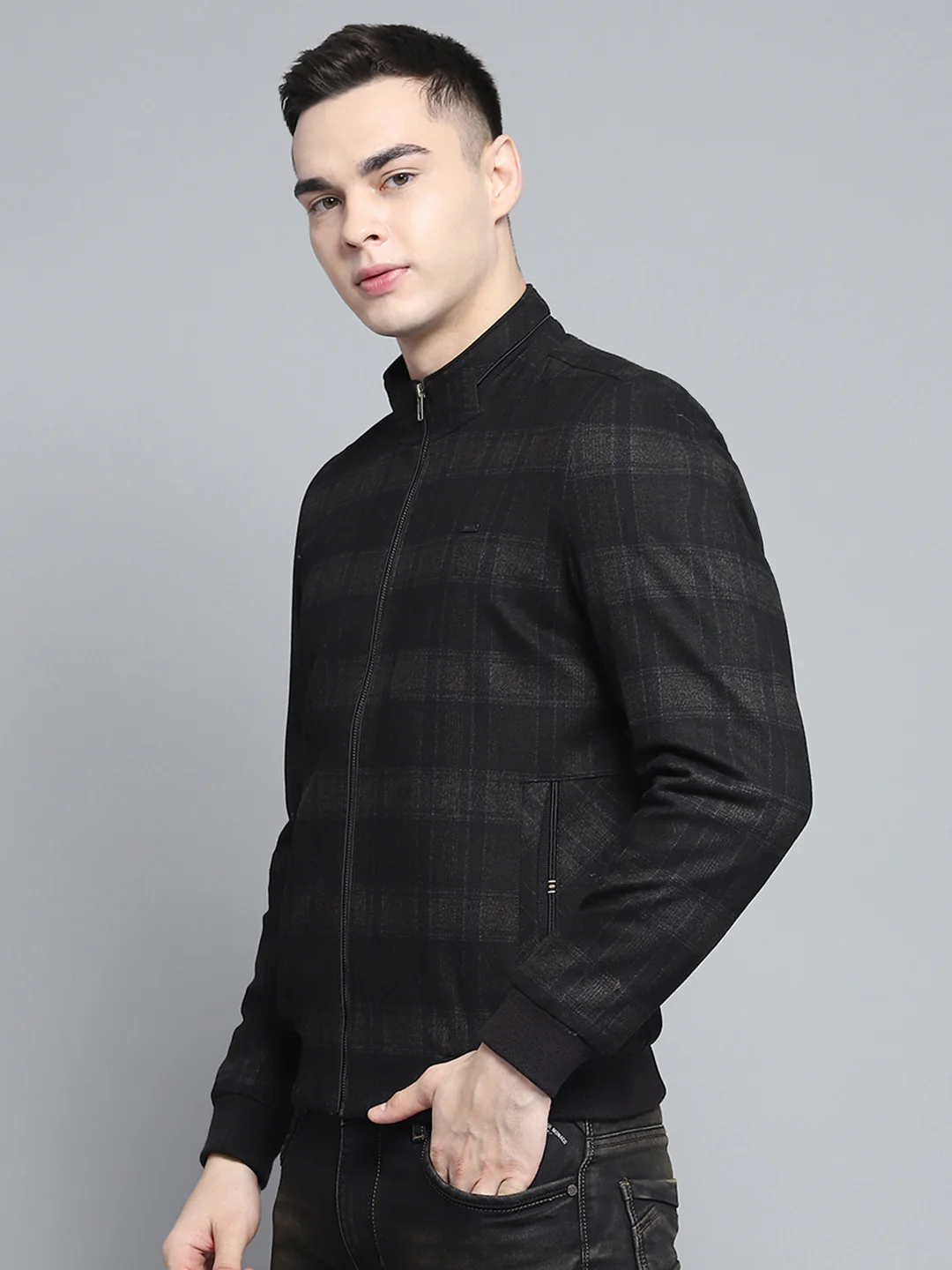 Men Black Solid Mock Neck Full Sleeve Jacket - Image 3