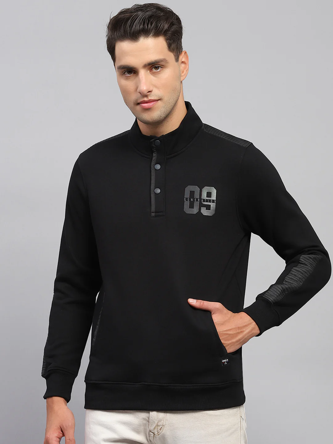 Men Black Solid Mock Neck Full Sleeve Sweatshirt - Image 2
