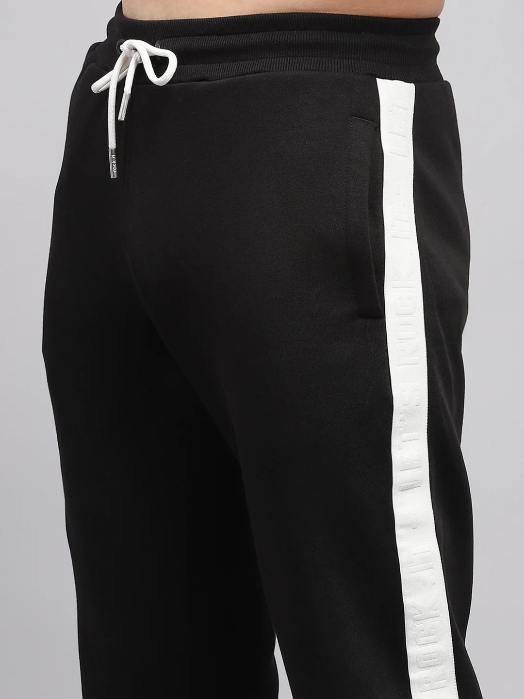 Rock.it Men Black Solid Mock Neck Full Sleeve Winter Tracksuit - Image 9