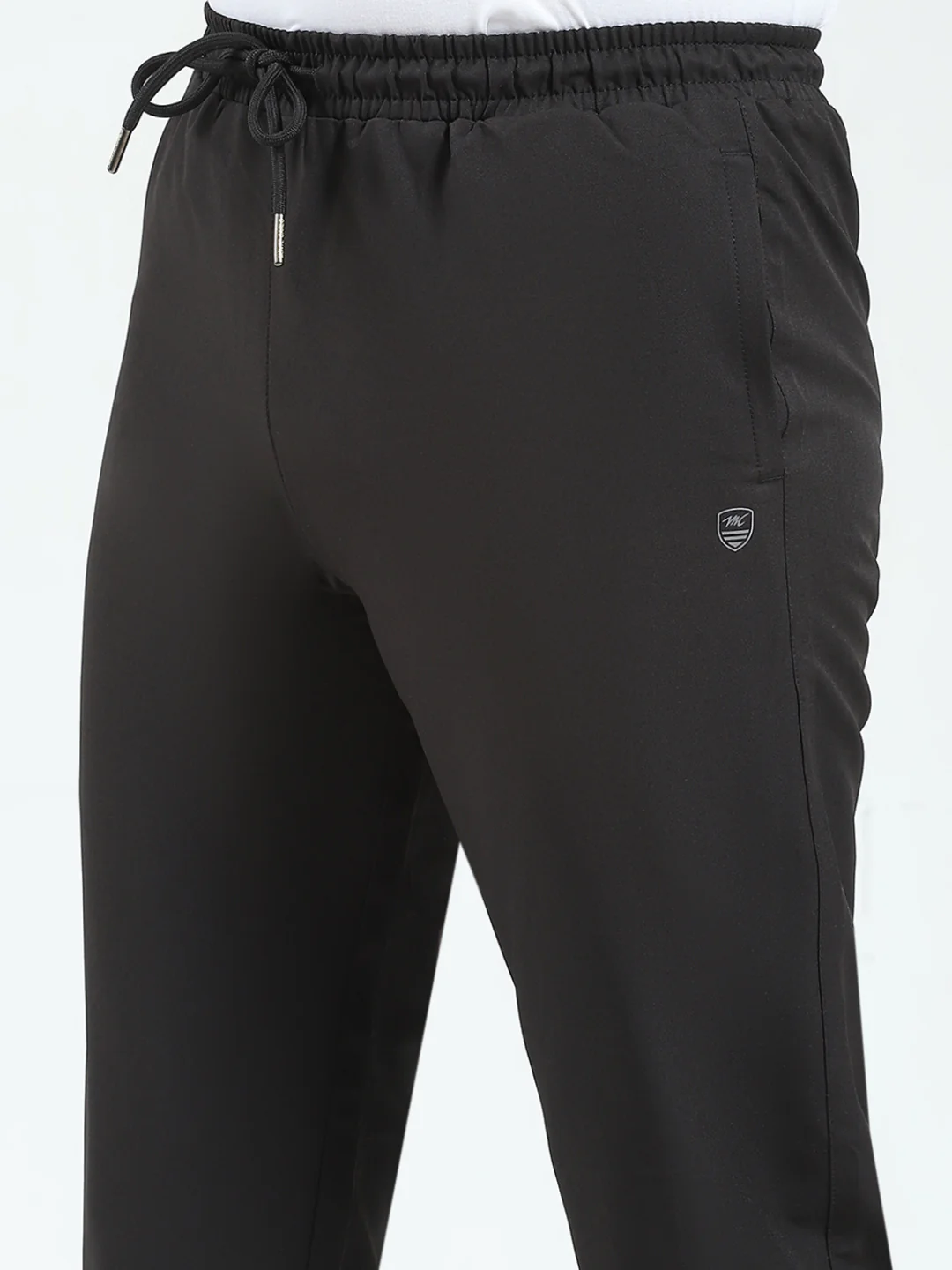 Men Black Solid Mock Neck Full Sleeve Winter Tracksuit - Image 8
