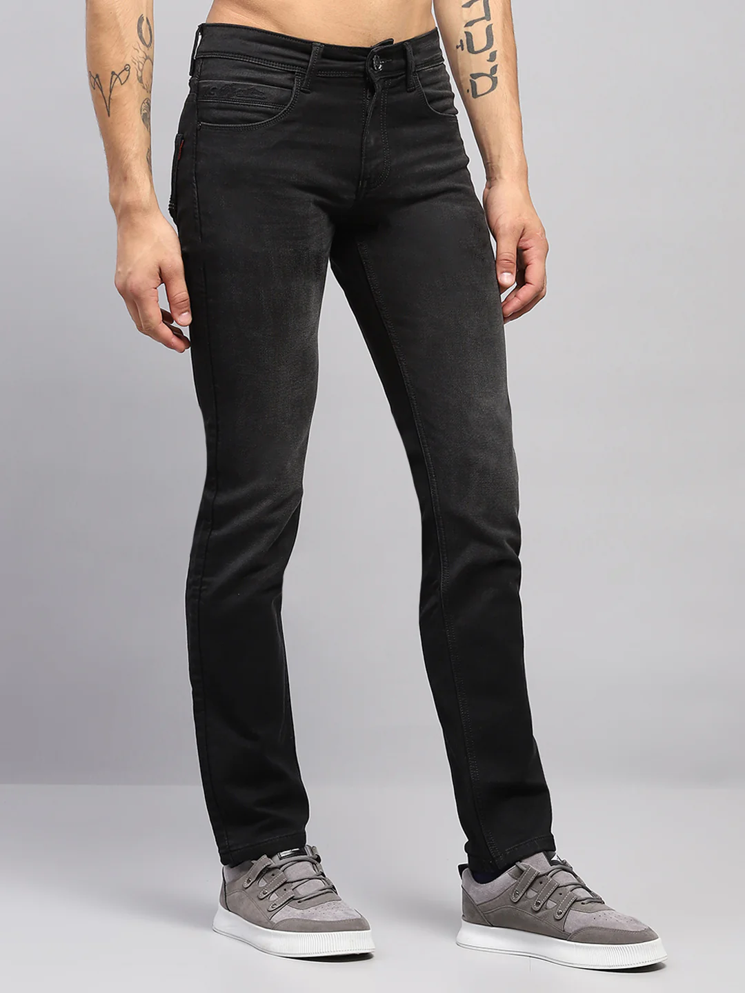 Men Black Solid Narrow Fit Denim - Image 4