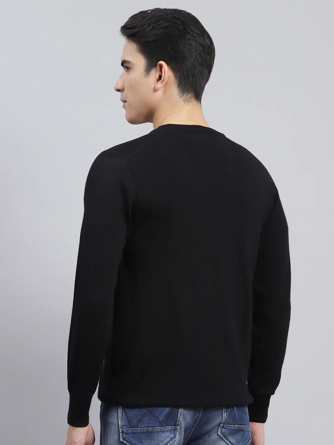 Men Black Solid Pure wool Pullover - Image 5