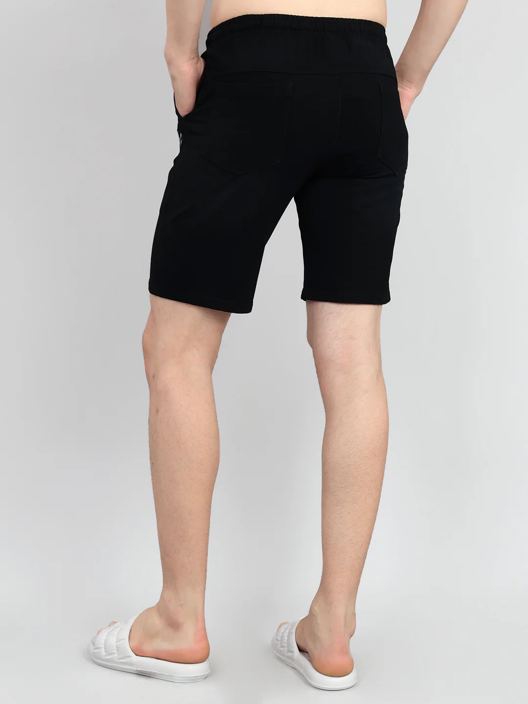 Men Black Solid Regular Fit Bermuda - Image 4