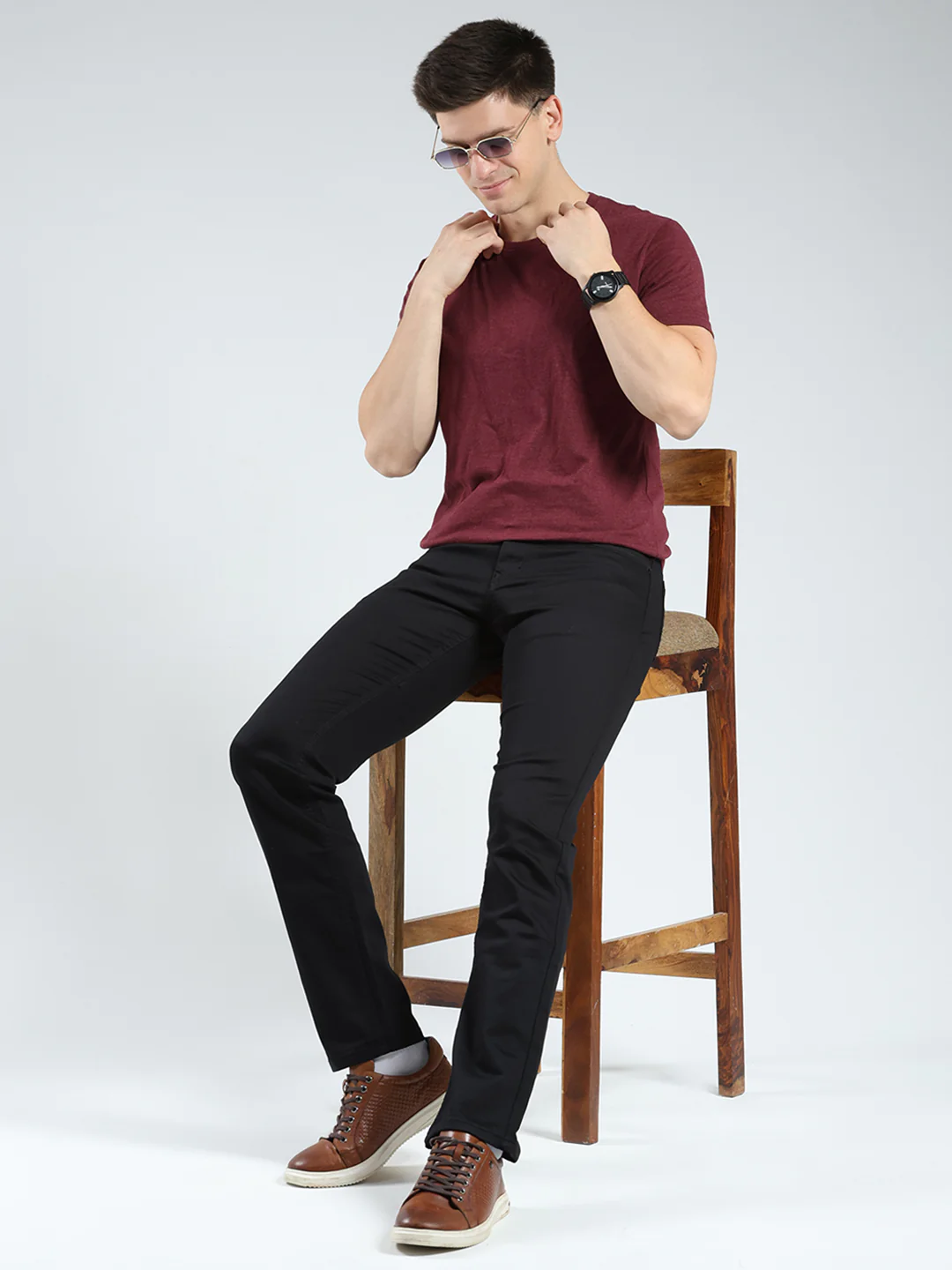 Men Black Solid Narrow Fit Denim - Image 2