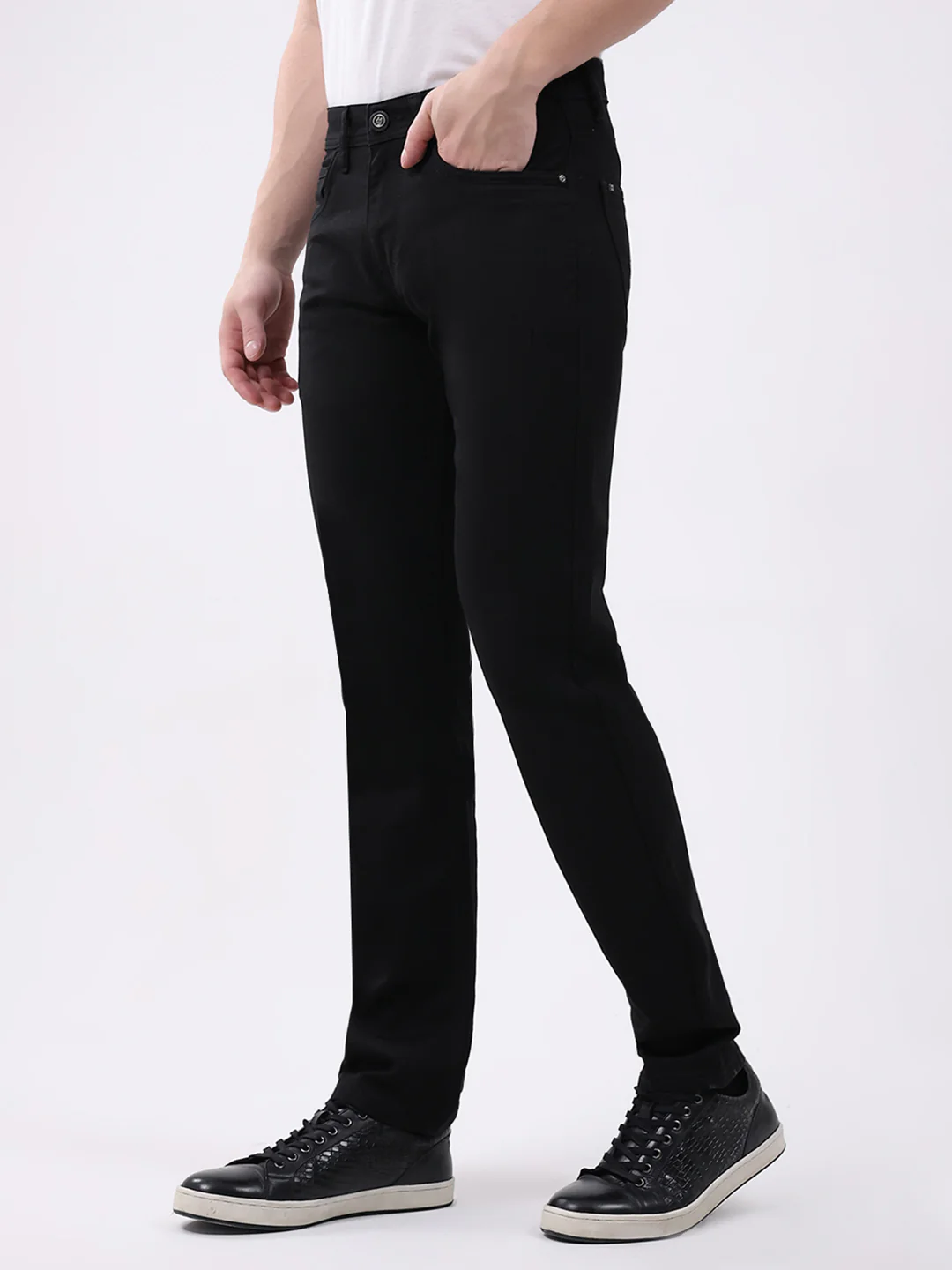 Men Black Solid Narrow Fit Denim - Image 3