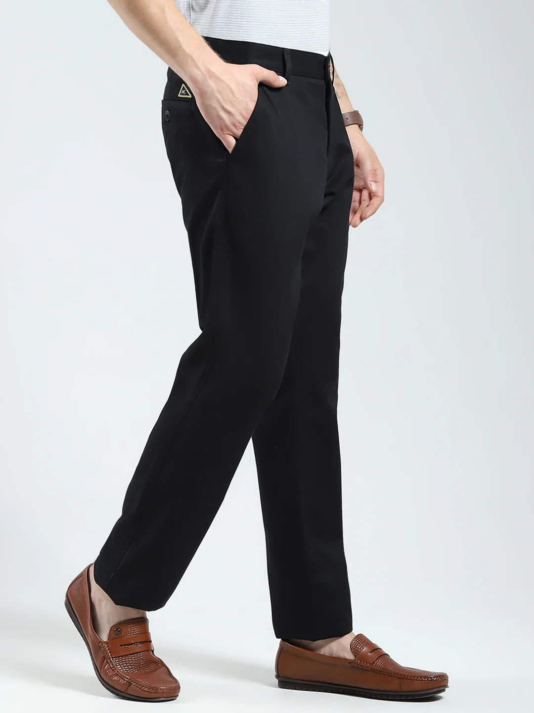 Men Black Solid Regular Fit Trouser - Image 4