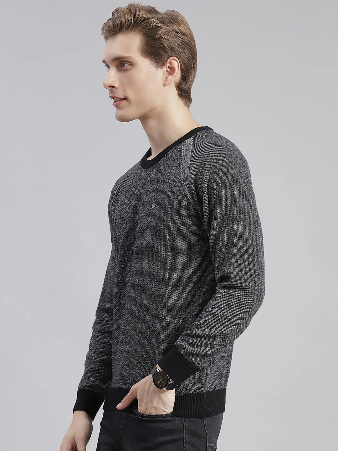 Men Black Solid Round Neck Full Sleeve Sweaters/Pullovers - Image 3
